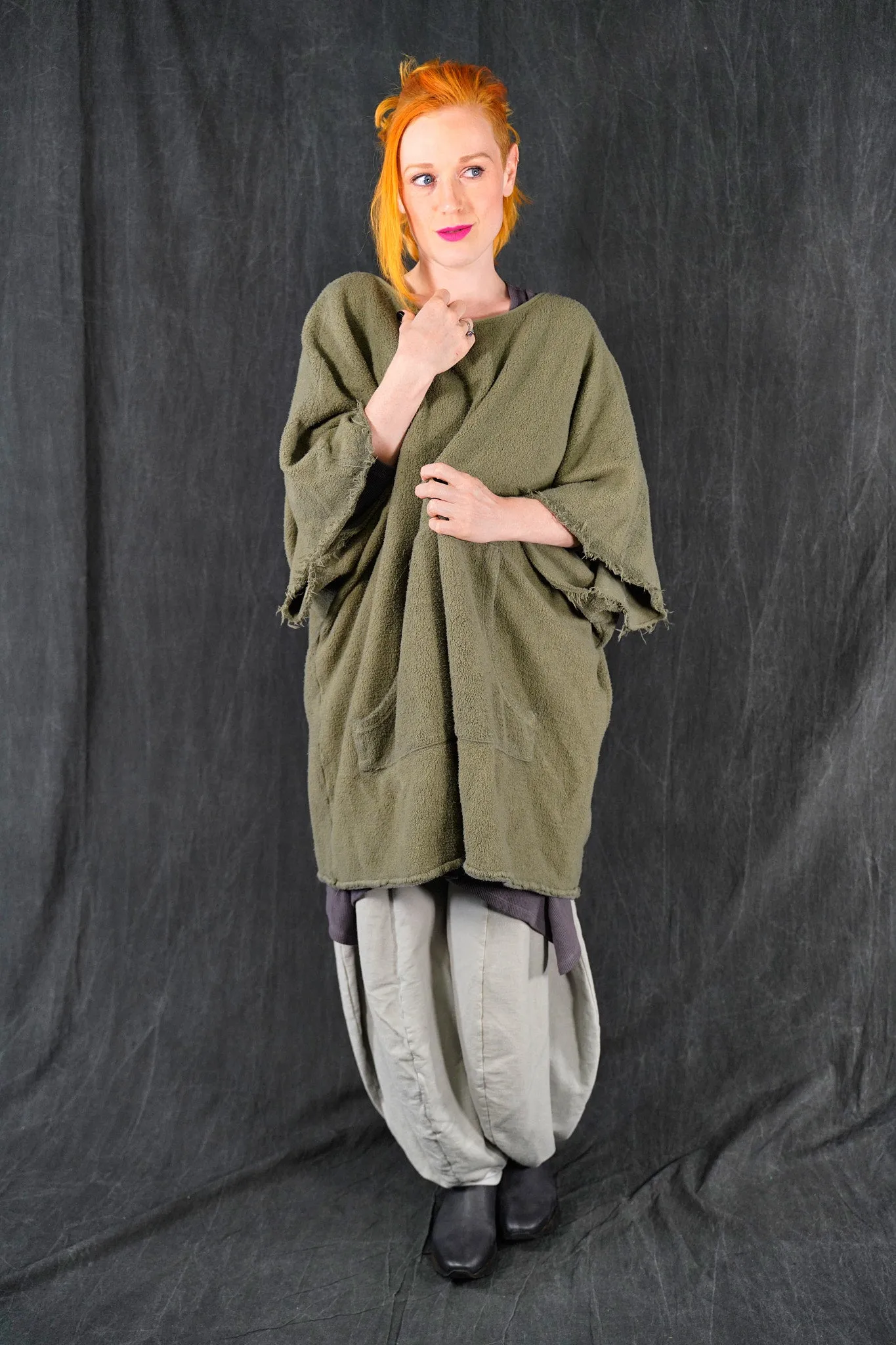 1589 Sherpa Poncho Sage-U