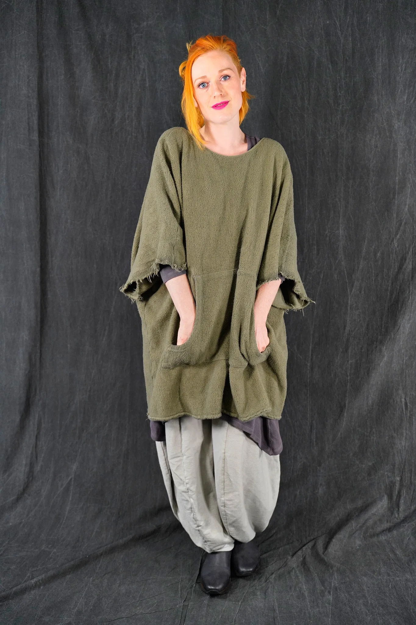 1589 Sherpa Poncho Sage-U