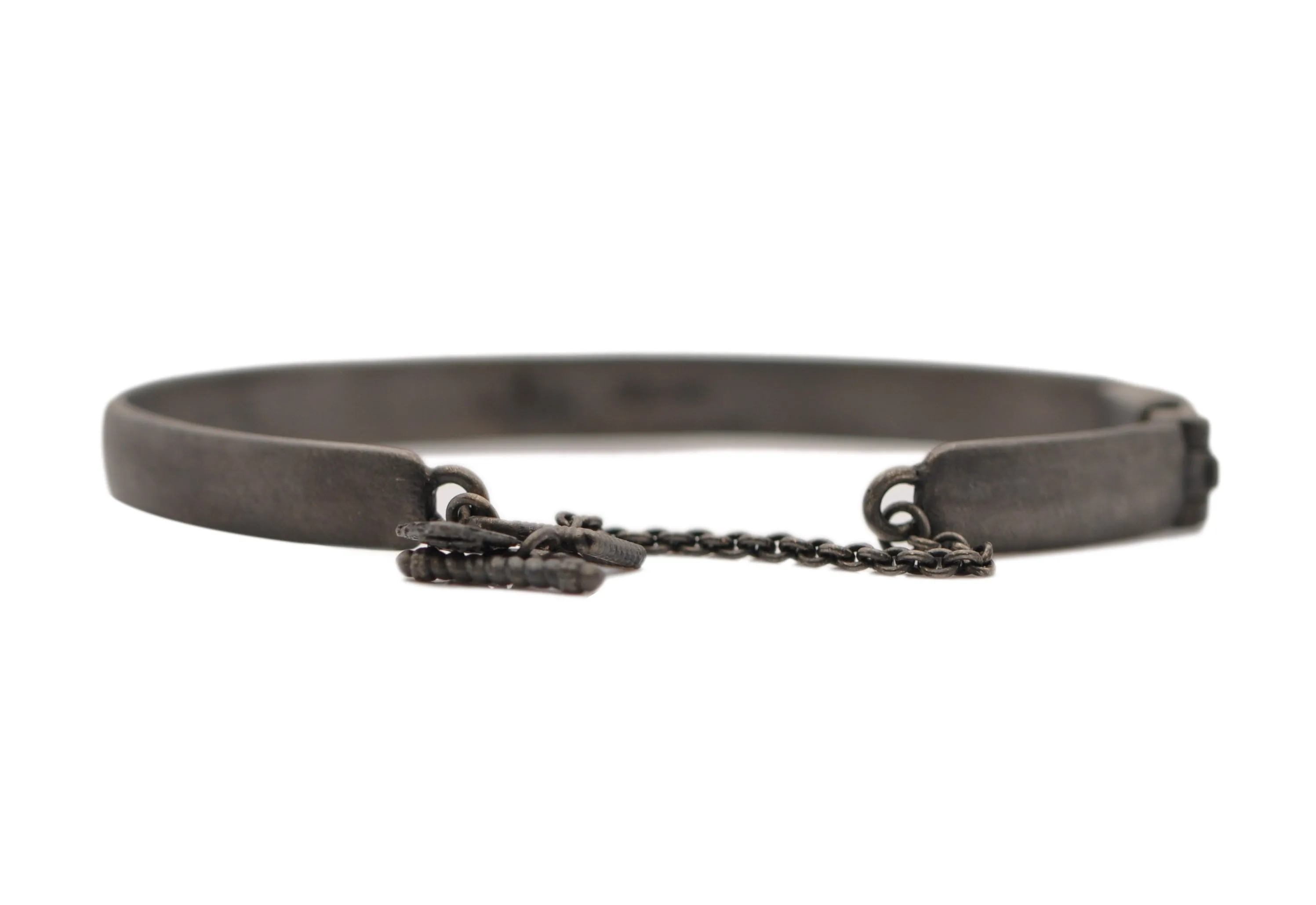 ARROW AND PEARLS KICK CUFF BRACELET