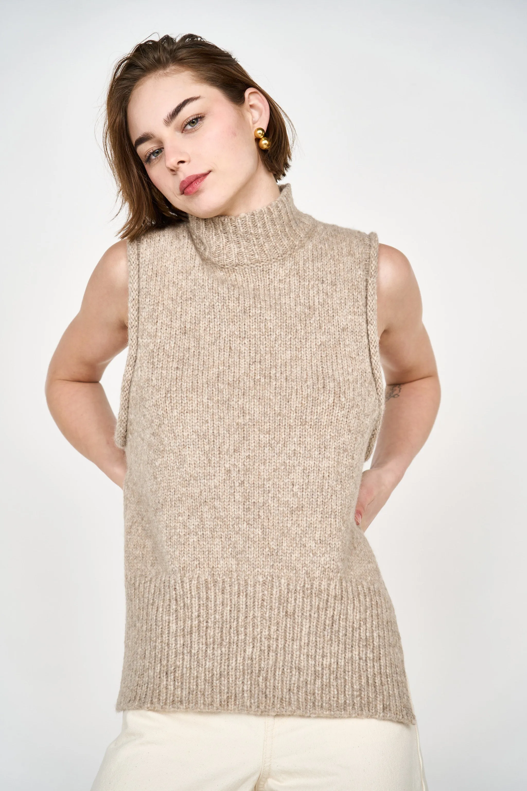 Aspen Open Side Vest in Camel