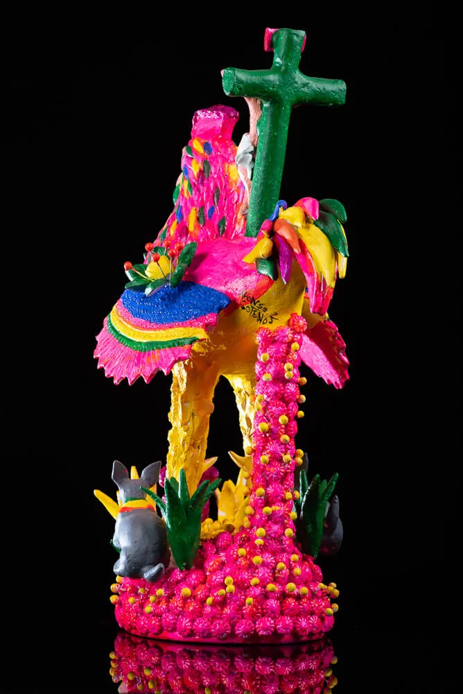 Awarded Rooster by Metepec Pottery Folk Art Master Alfonso Soteno