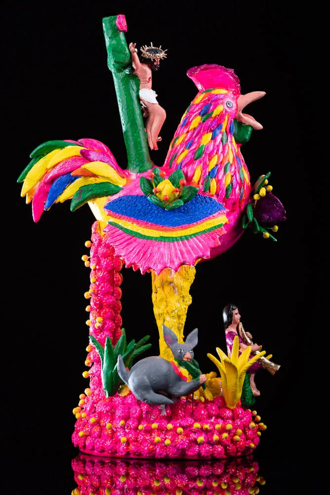 Awarded Rooster by Metepec Pottery Folk Art Master Alfonso Soteno