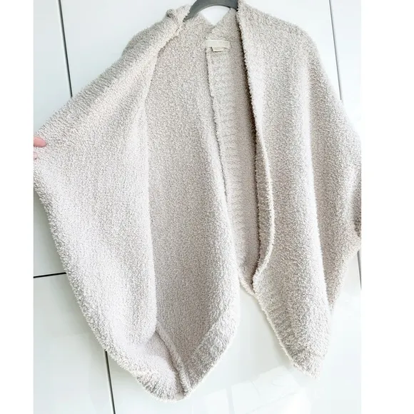 Barefoot Dreams Shrug Size Large/XL Natural Color Cozy Warm Soft Cozy Chic