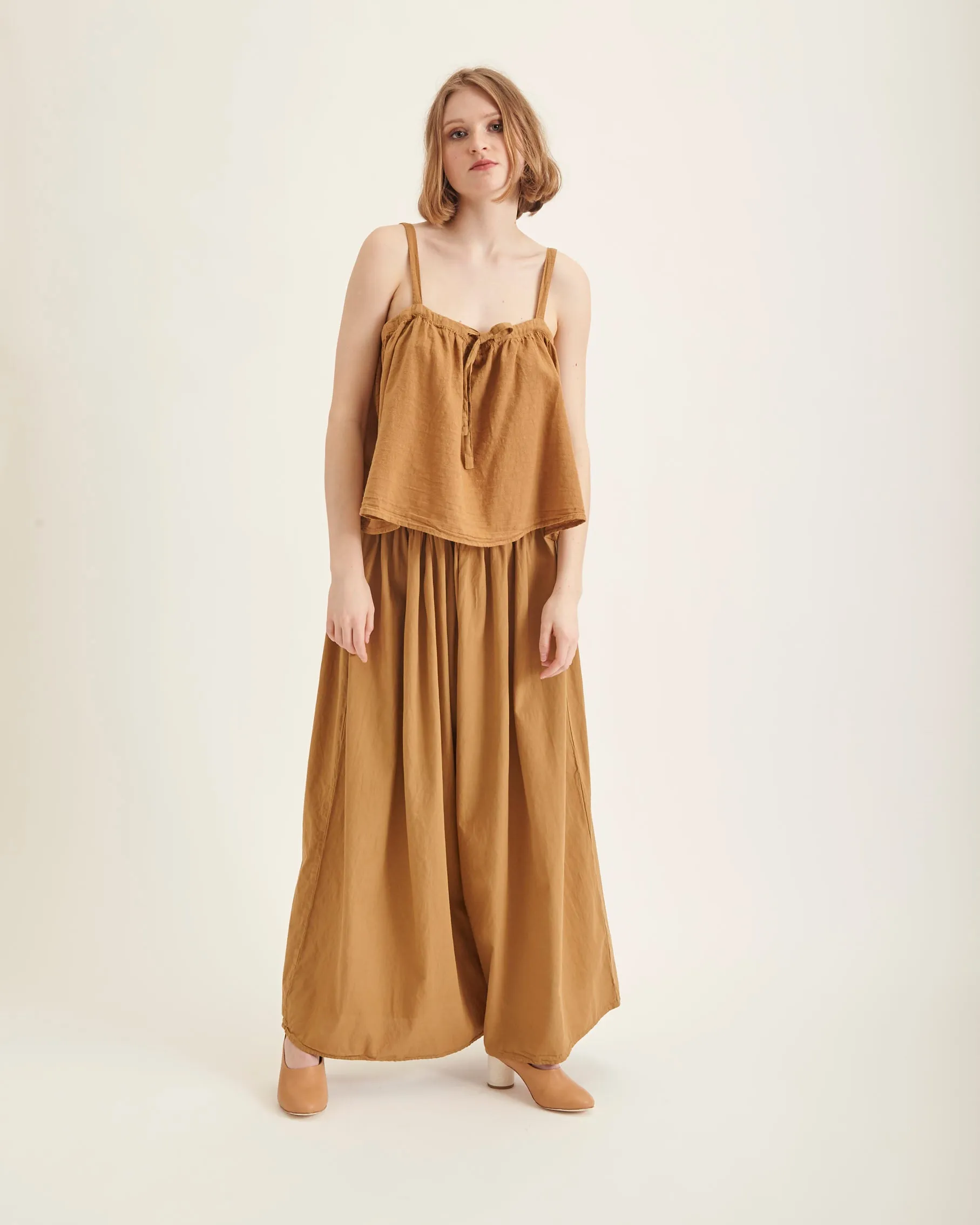 Bari top in dark gold