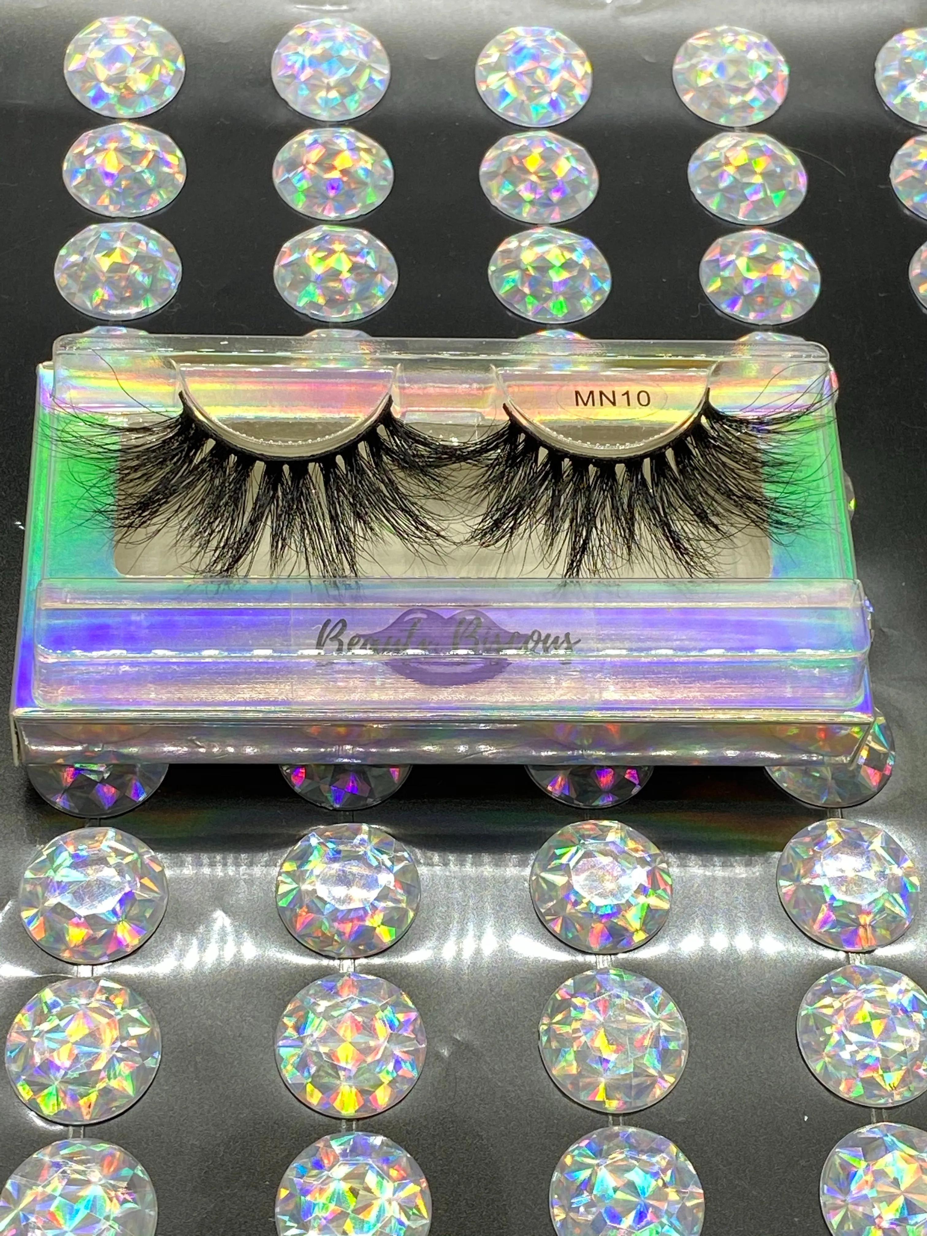 Bold Lashes MN10
