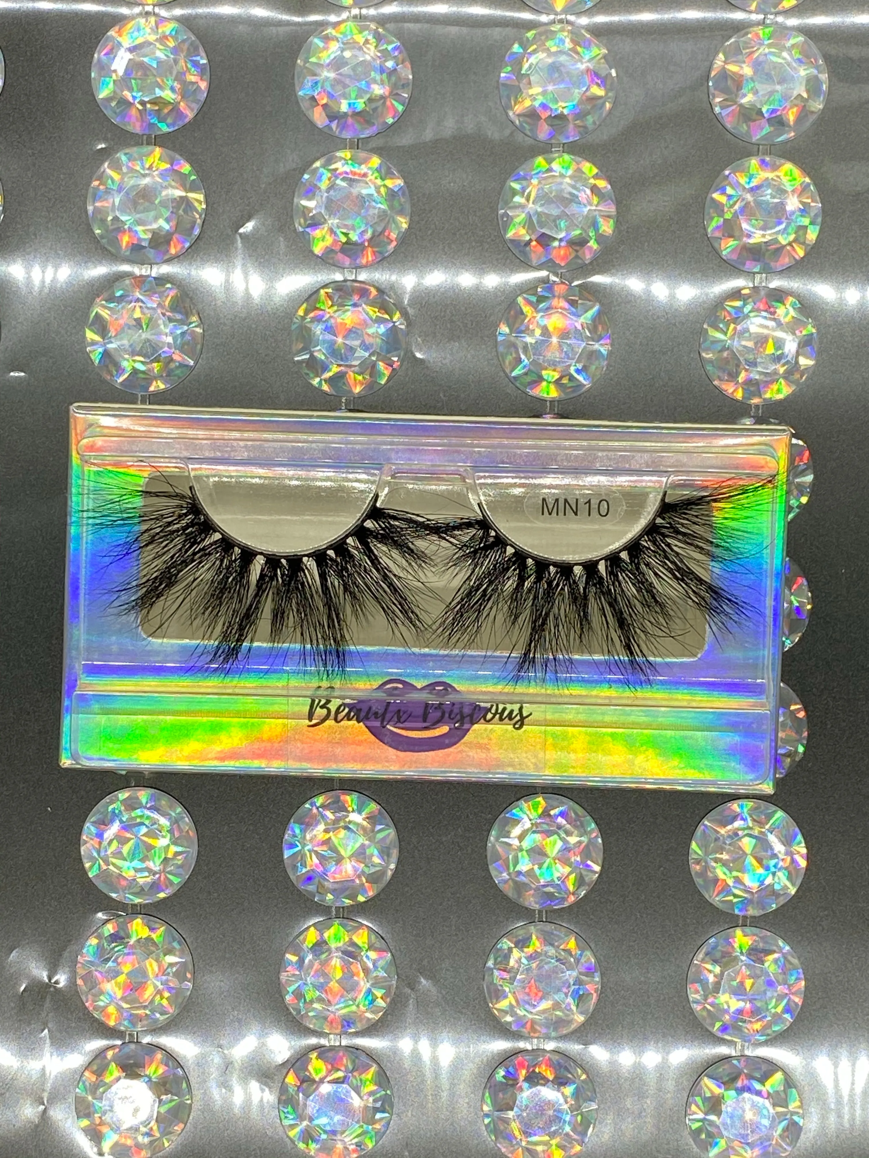 Bold Lashes MN10