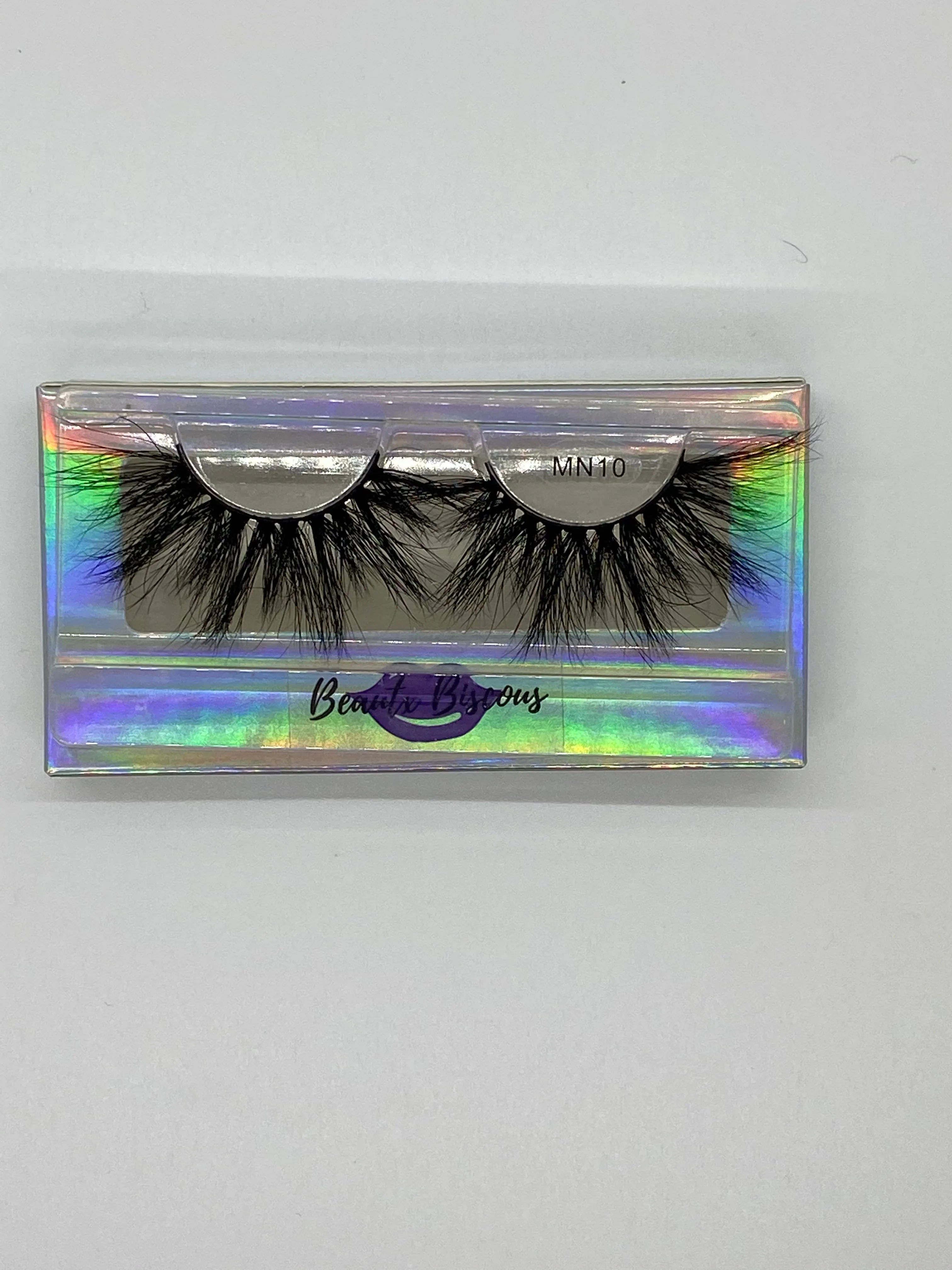 Bold Lashes MN10