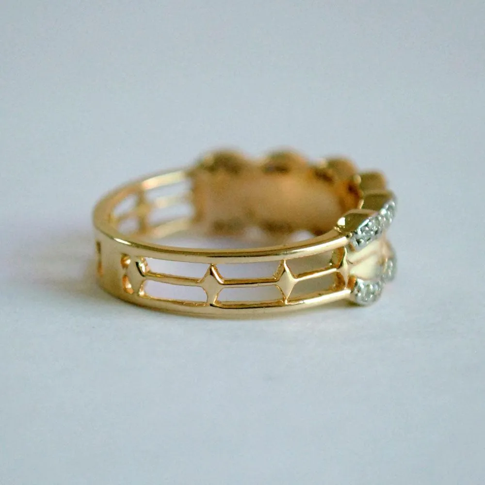 Broad Scalloped White Enamel and Diamond Band in 14K Solid Gold US6