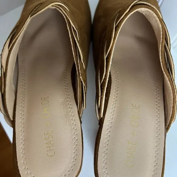 CHASE and CHLOE Woody Stud &amp; Scallop Clog in Tan Suede Size 8.5