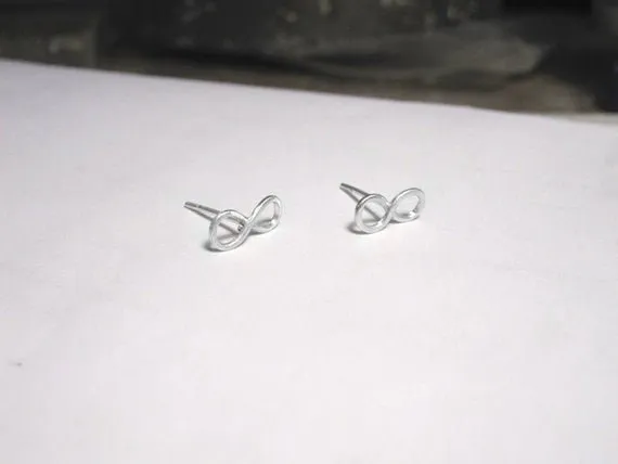 Contemporary Styled Hand-Crafted Sterling Silver Infinity Stud Earrings - 0058