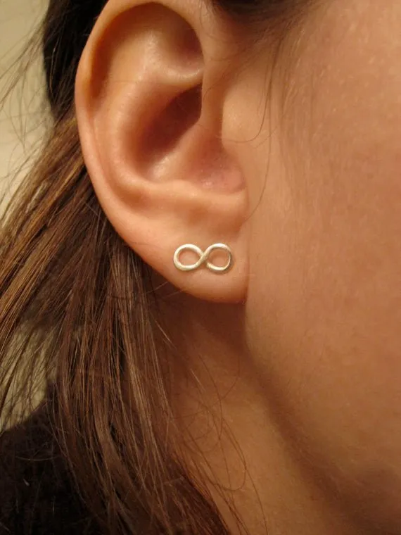 Contemporary Styled Hand-Crafted Sterling Silver Infinity Stud Earrings - 0058