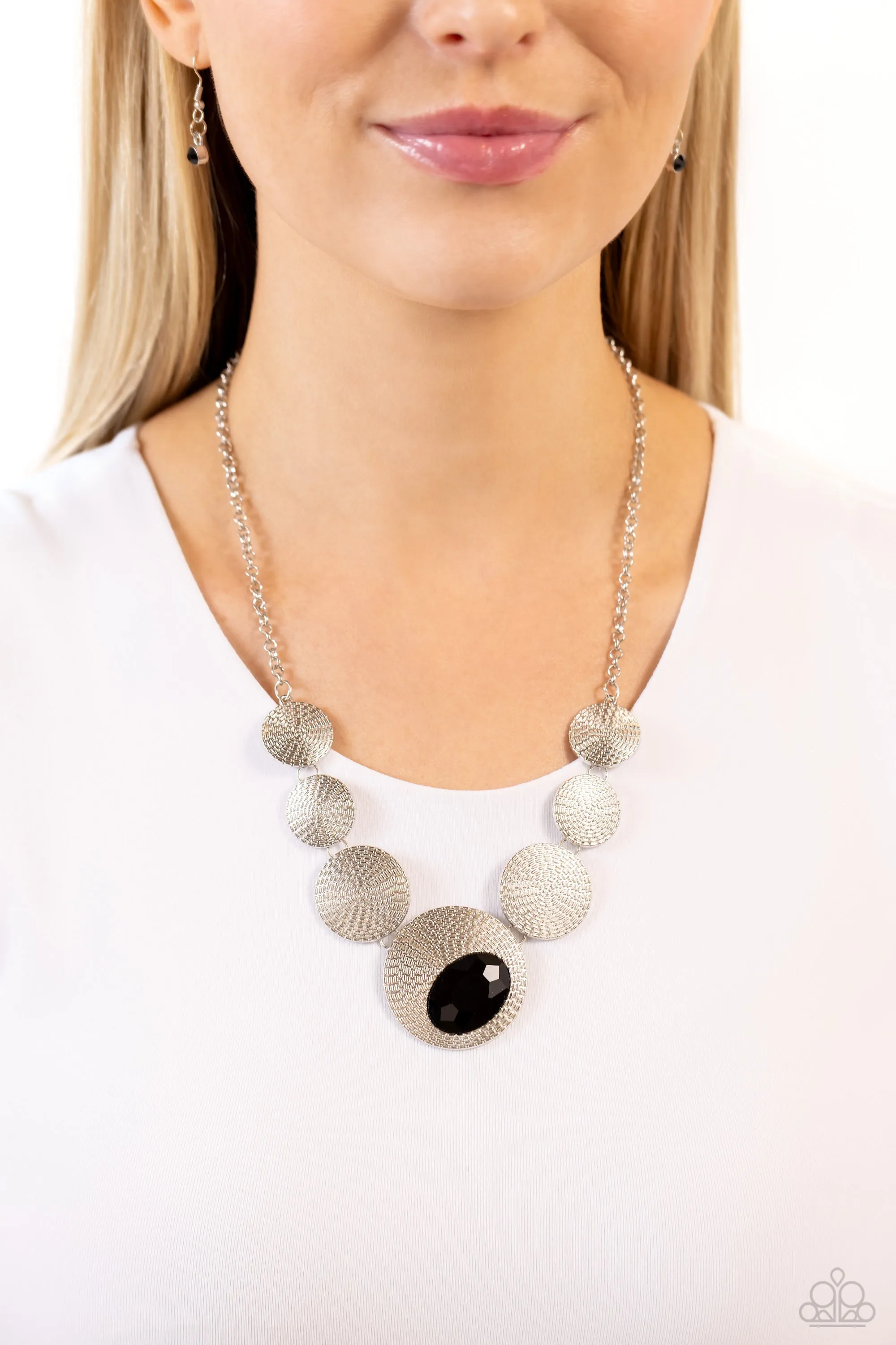 EDGY or Not - Black Necklace