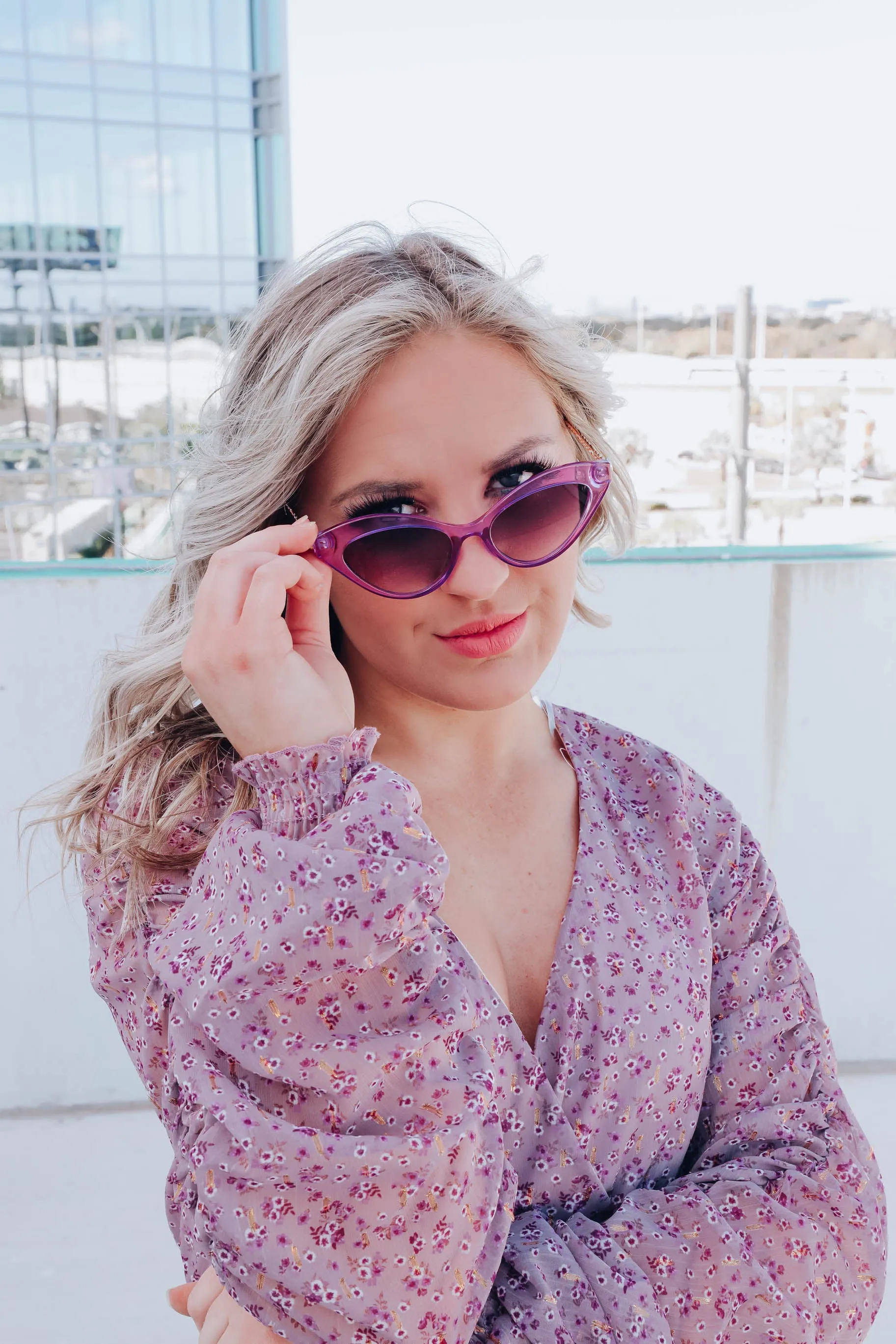 Edgy Vintage Cat Eye Sunglasses - Lavender