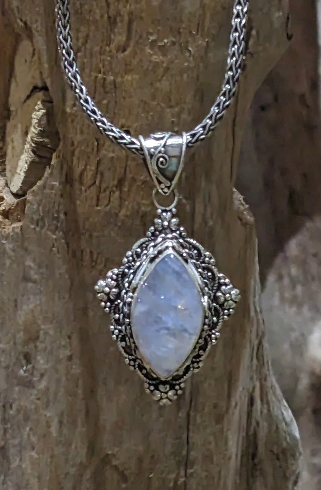 Exquisitely Crafted Moonstone Pendant