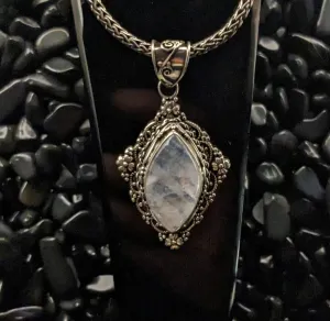 Exquisitely Crafted Moonstone Pendant