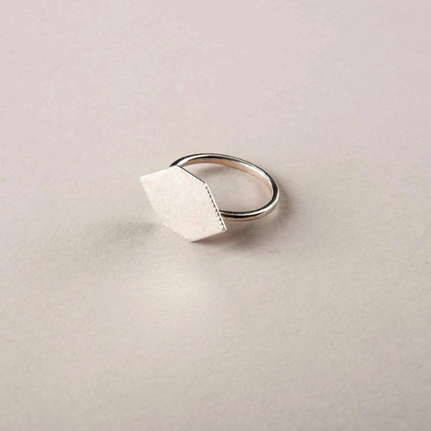 FLAT RING