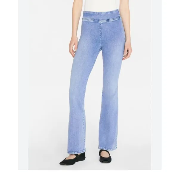 FRAME The Jetset Flare in Casper Clean Denim Size 1 (25 26 27 28 29 ) like new