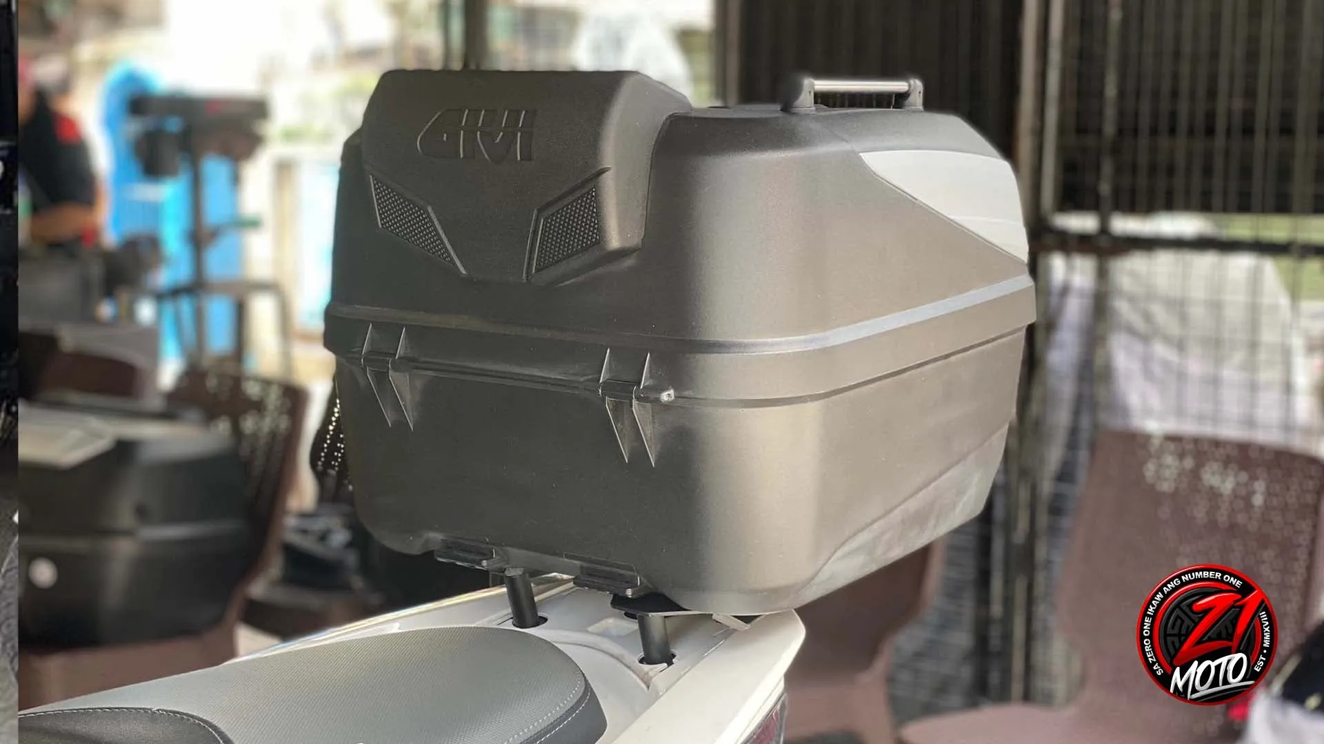 GIVI BOLD Top Box 43L