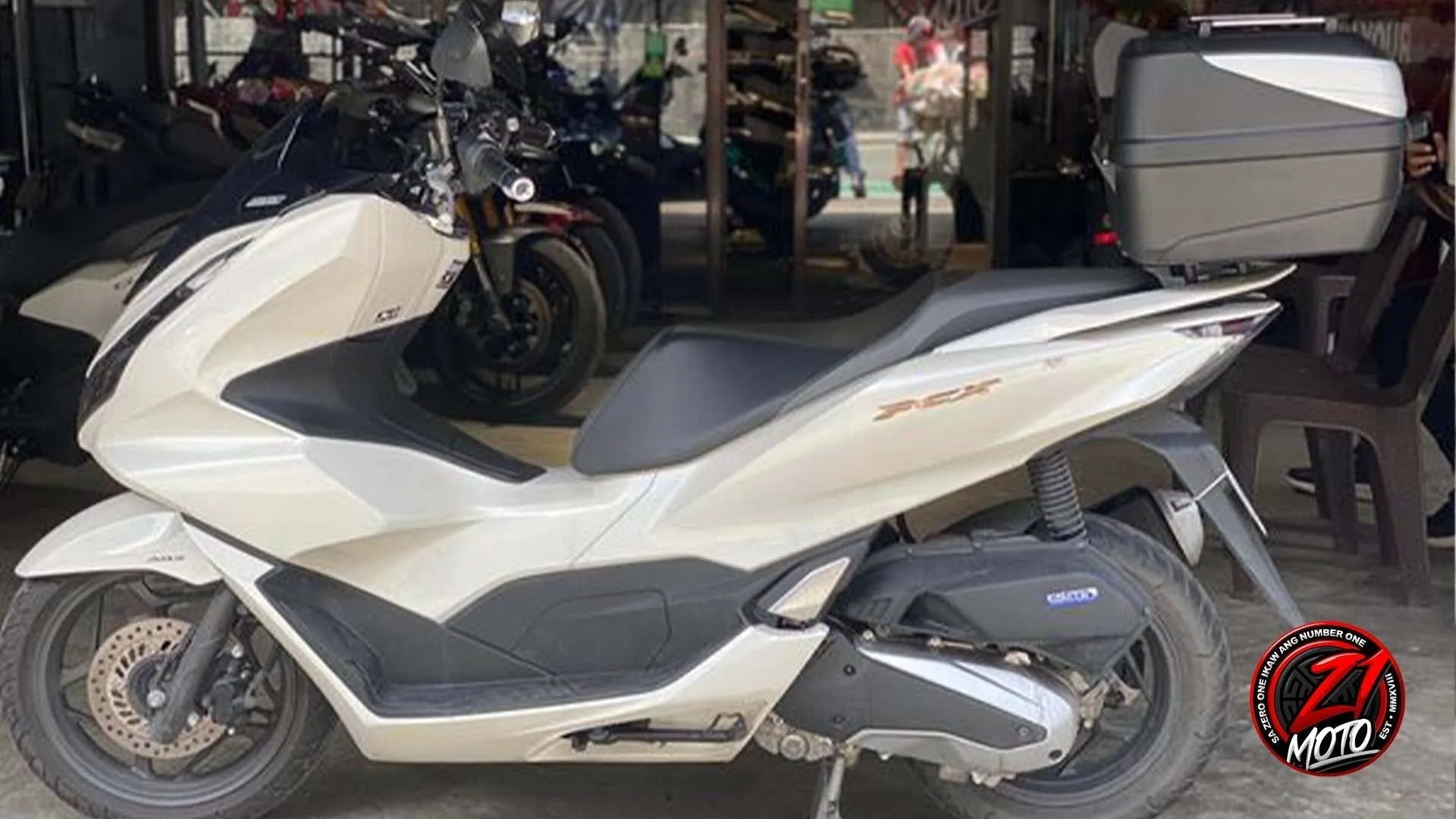 GIVI BOLD Top Box 43L