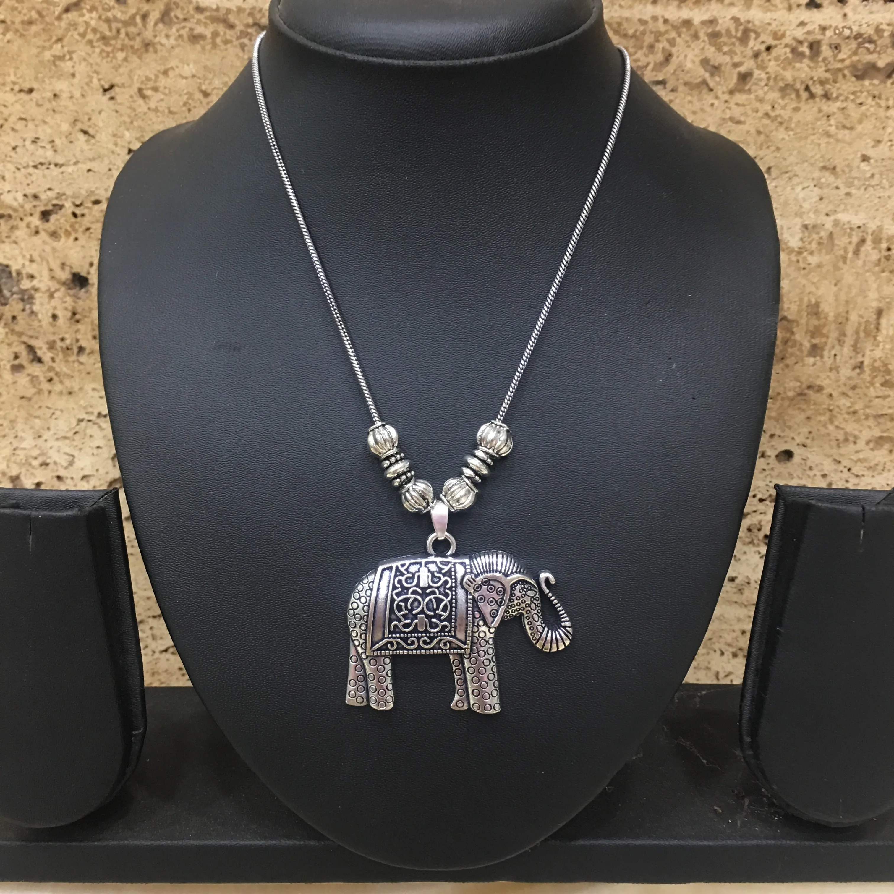 Hand crafted Silver Elephant & Calf Pendant Necklace