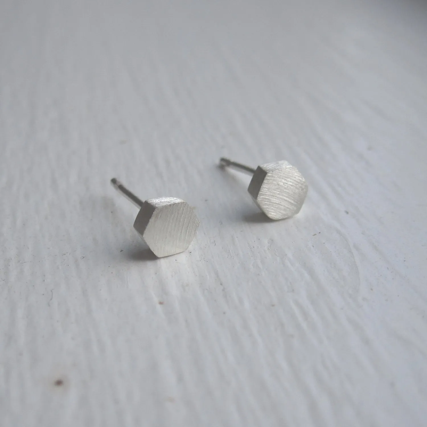 Hand-Crafted Solid Small Hexagon Stud Earrings - 0104