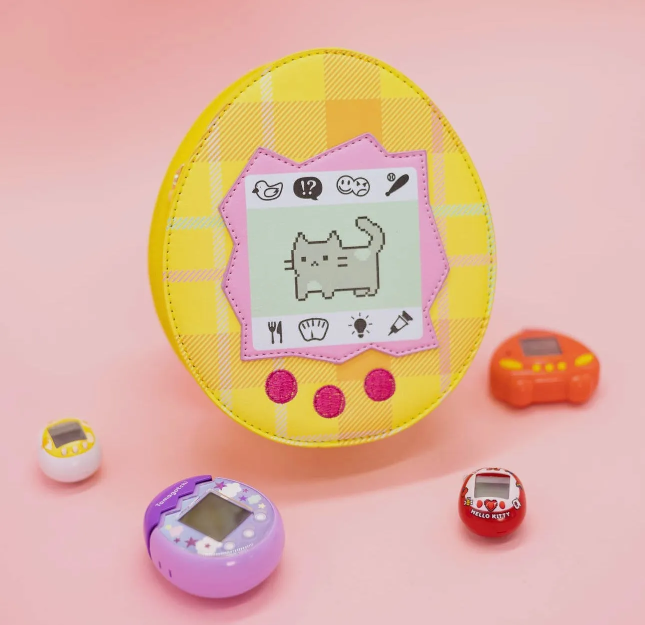 Handheld 90s digital pet handbag! Rts