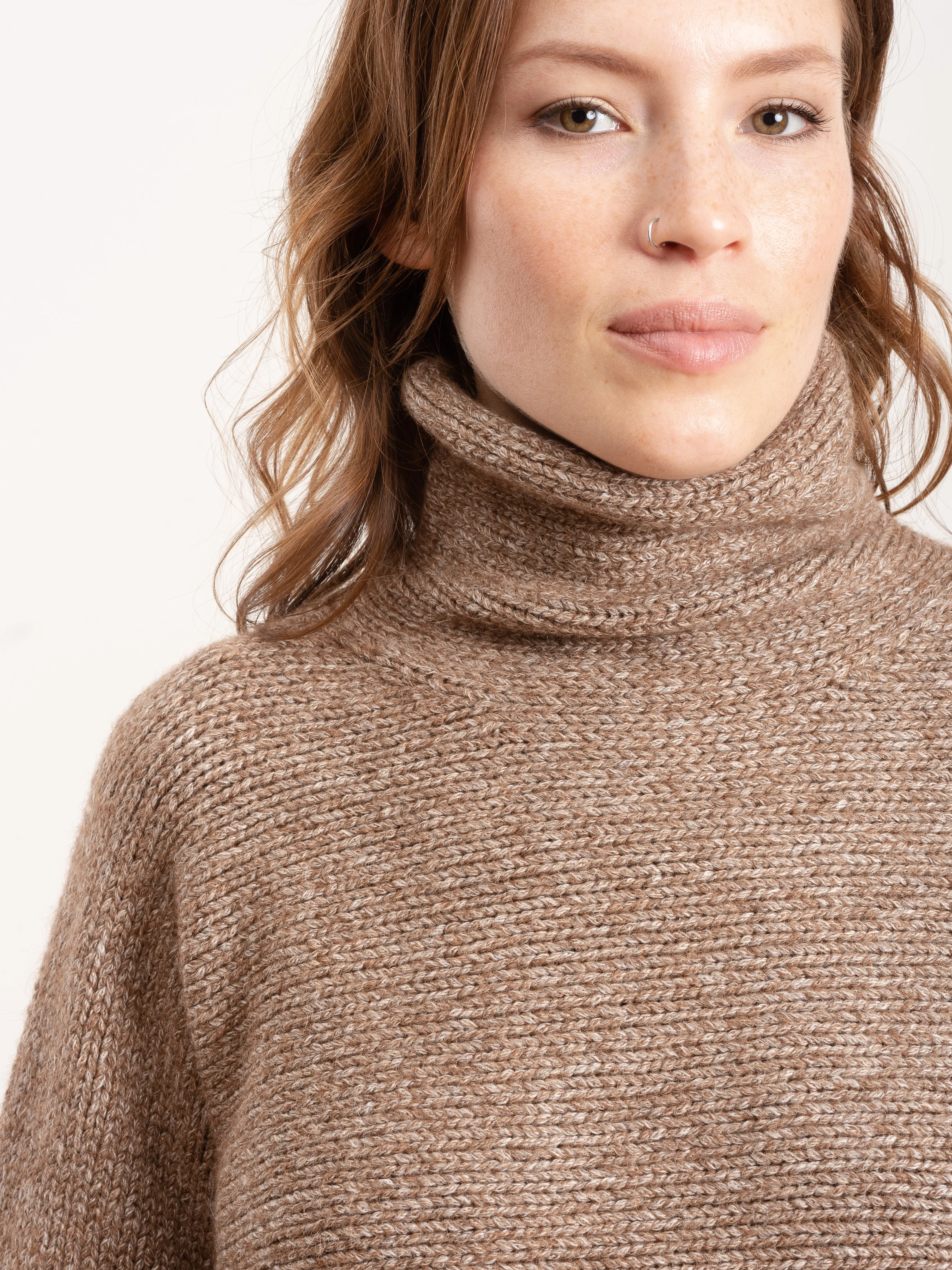 horizontal turtleneck