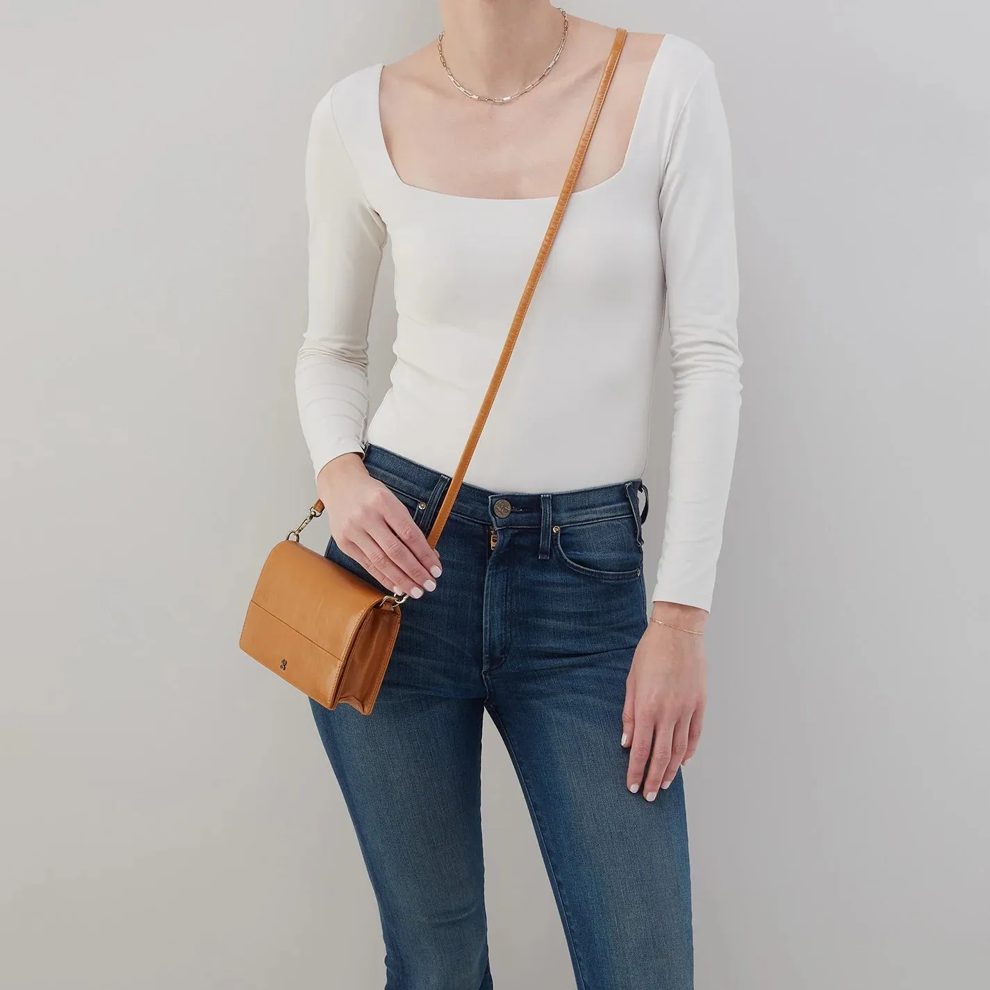 Jill Crossbody