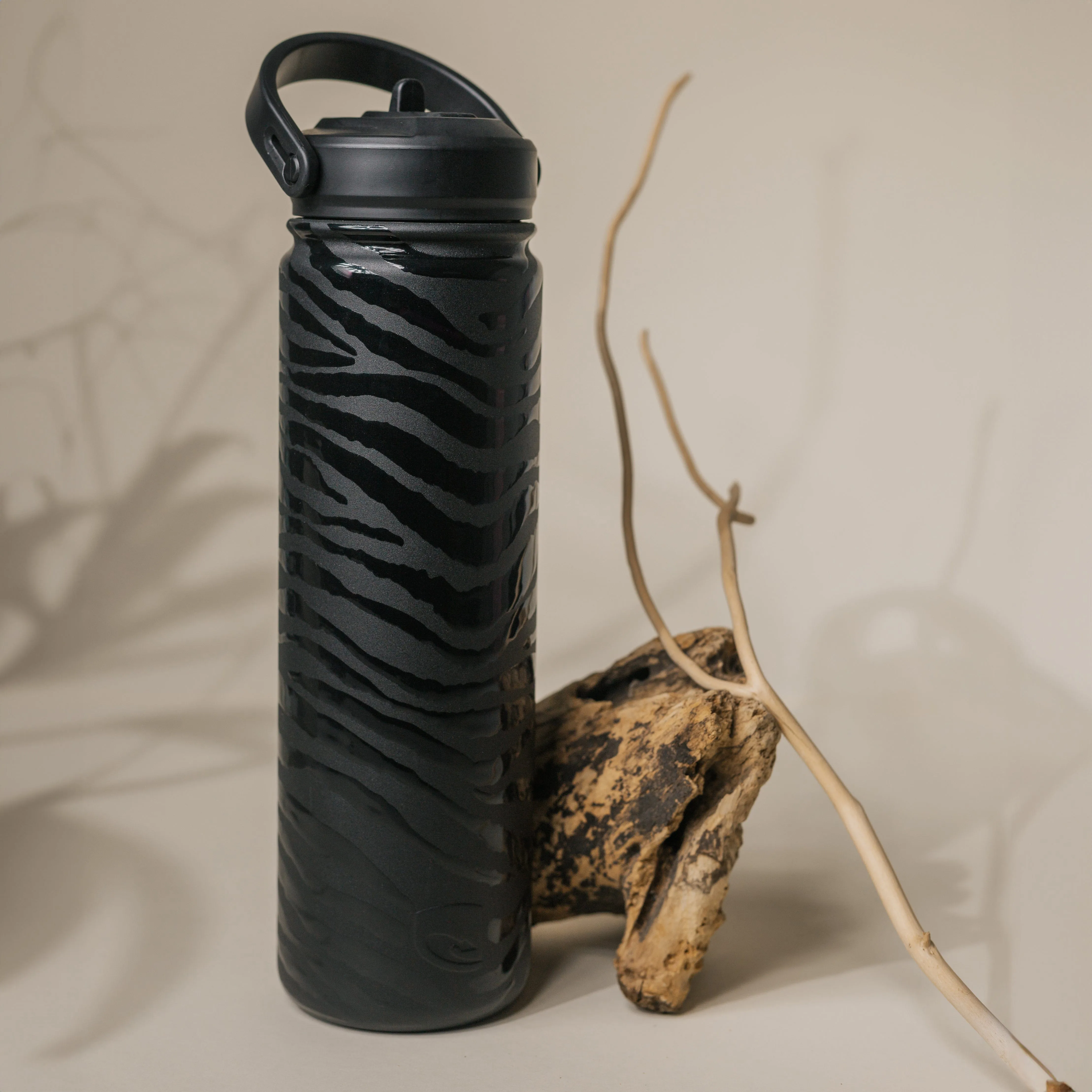 Lizzard Printed Flask 650Ml