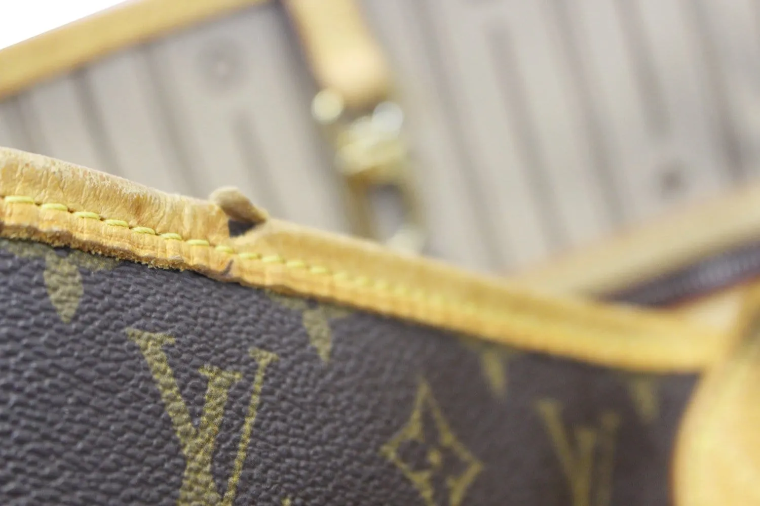 LOUIS VUITTON Monogram Canvas Neverfull MM Brown Tote Bag