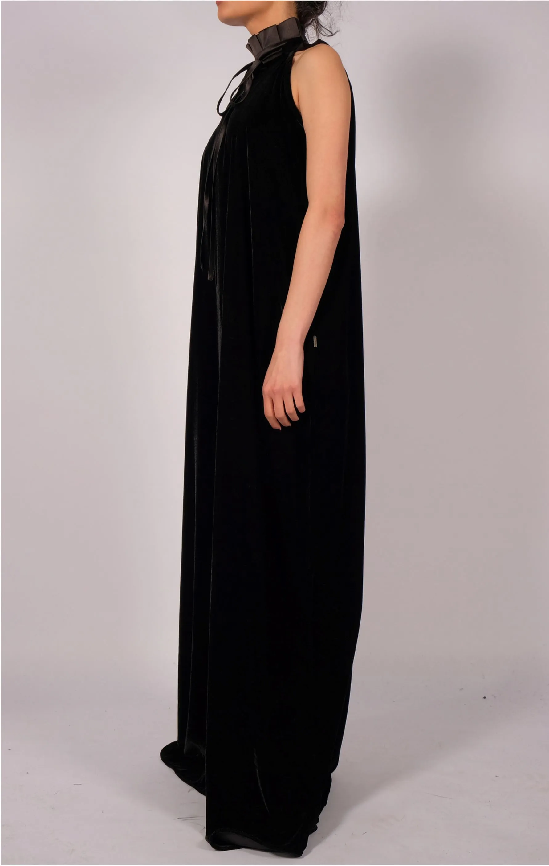 Maxi Velvet Dress with Neck Detail