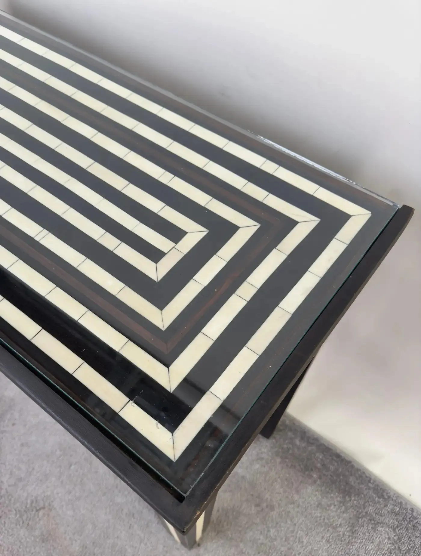 Mid-Century Modern Resin Black & White Console & Mirror a Set 2 pcs