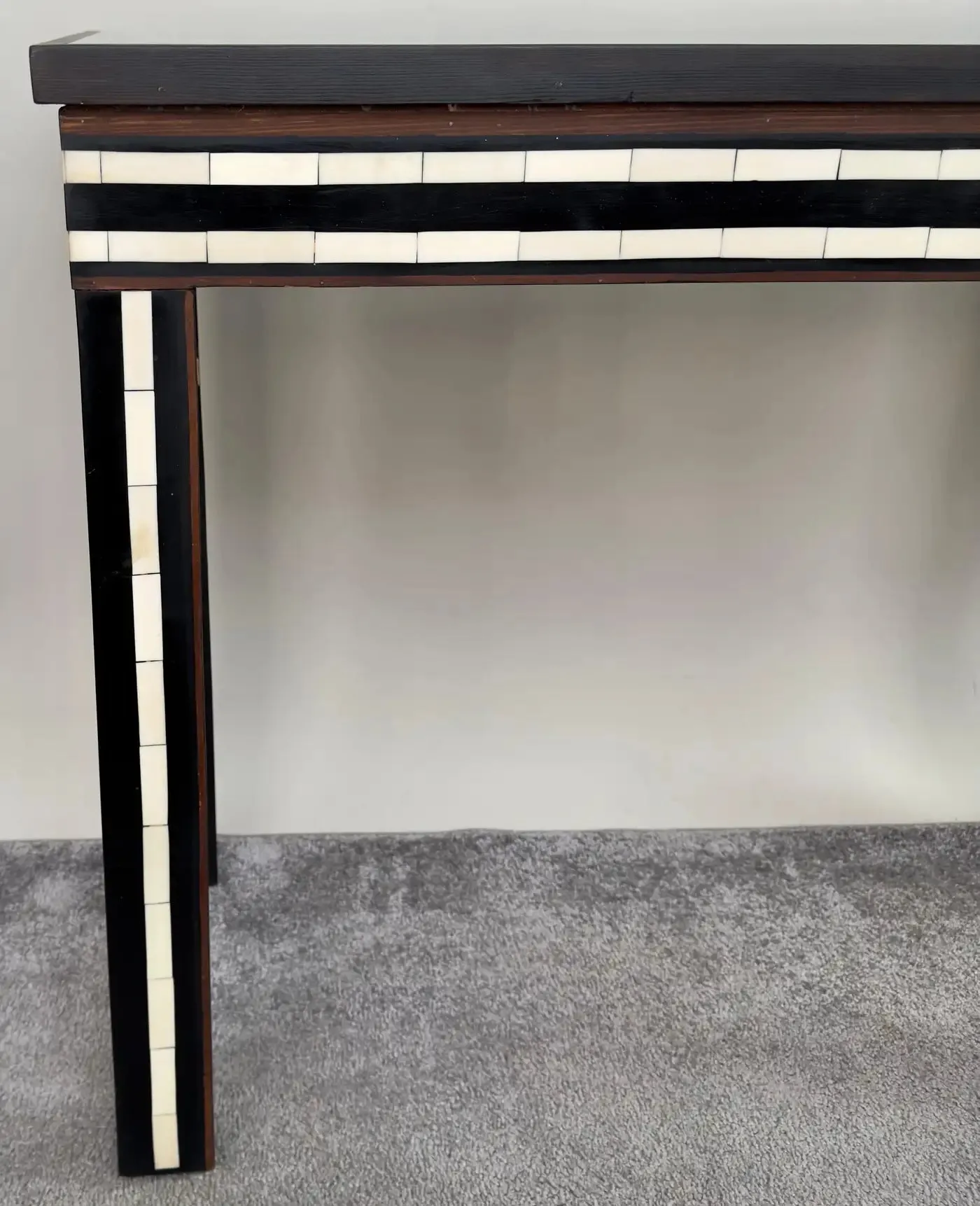 Mid-Century Modern Resin Black & White Console & Mirror a Set 2 pcs