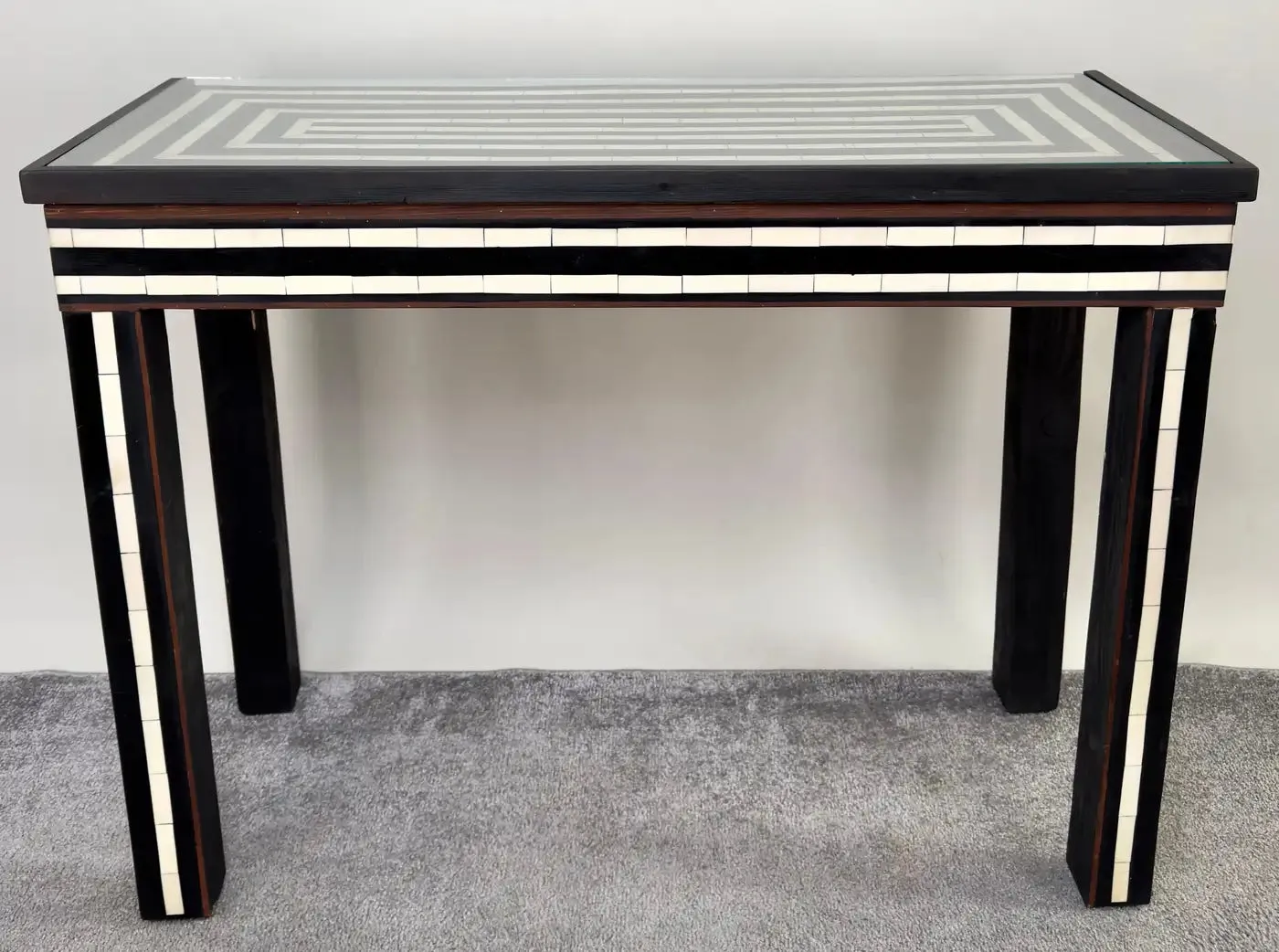 Mid-Century Modern Resin Black & White Console & Mirror a Set 2 pcs