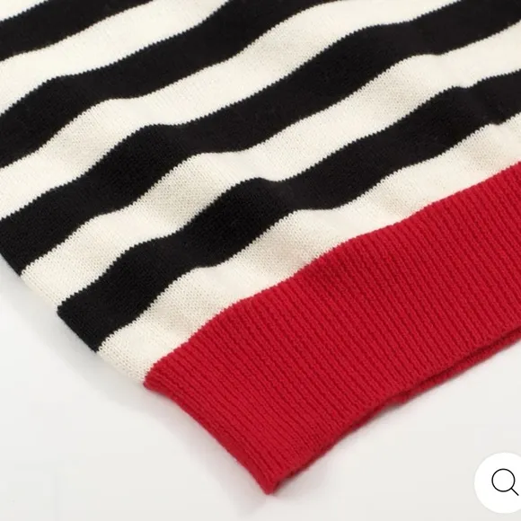 NEW Retro Styled Knitted Top with Black Stripes and Heart sz M