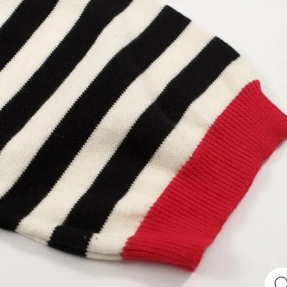 NEW Retro Styled Knitted Top with Black Stripes and Heart sz M