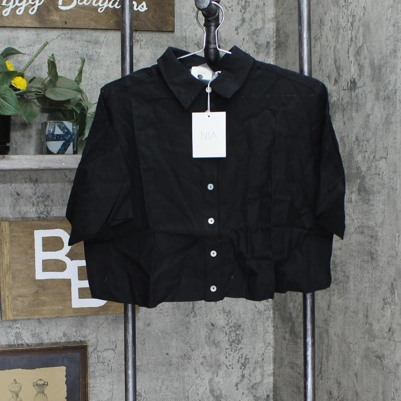 Nia Womens Button Up Cropped Boxy Shirt Black M