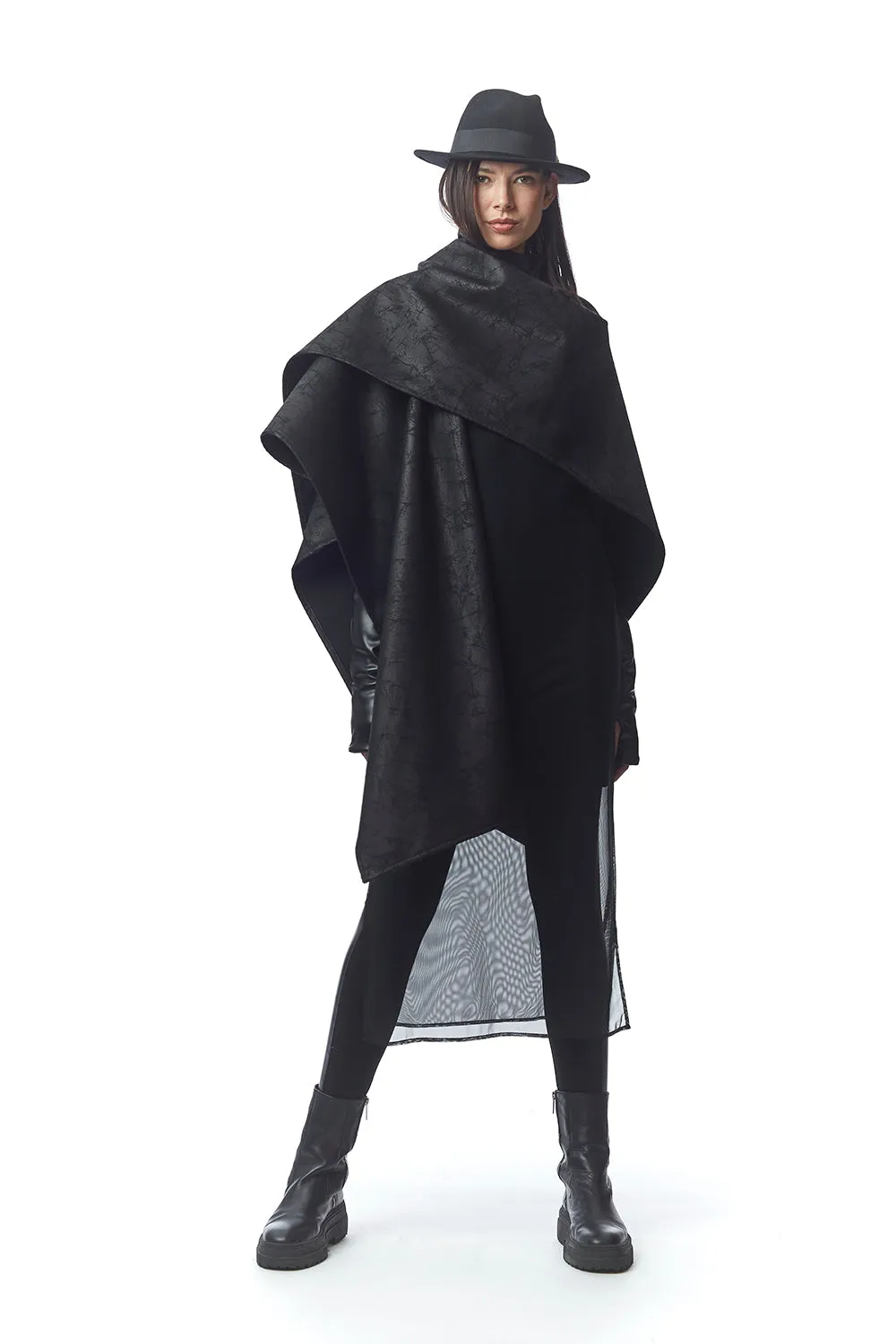 Padova Poncho Nero Crackle   Abstract Threaded