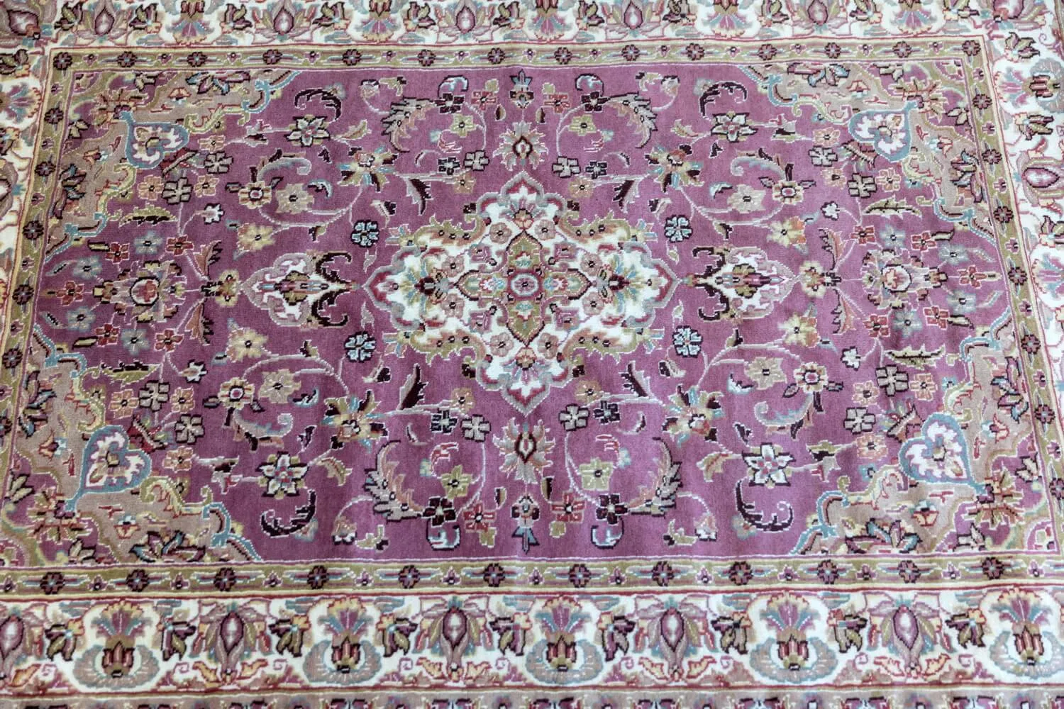Pakistani Handmade Silk Rug