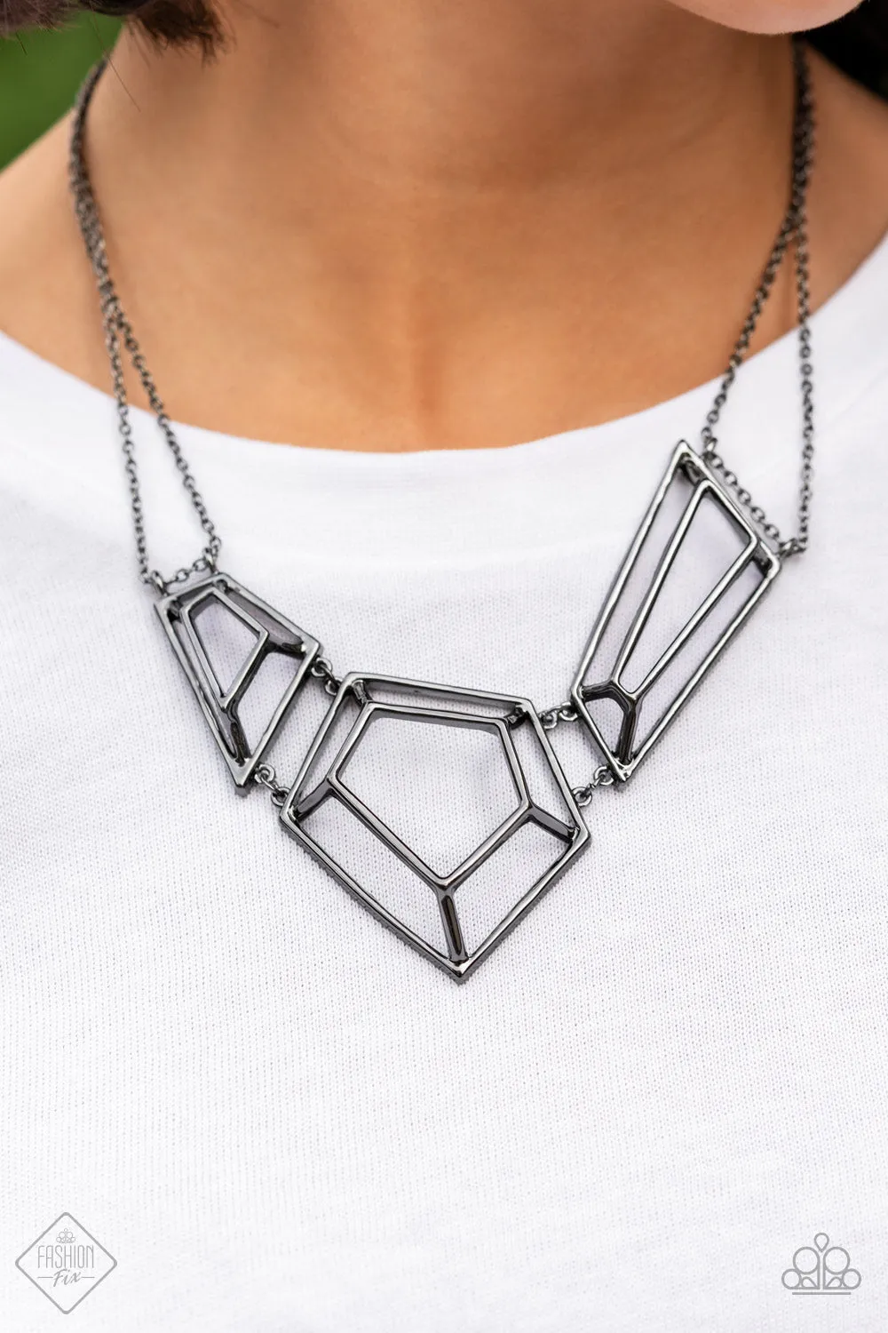 Paparazzi 3-D Drama Necklace Black