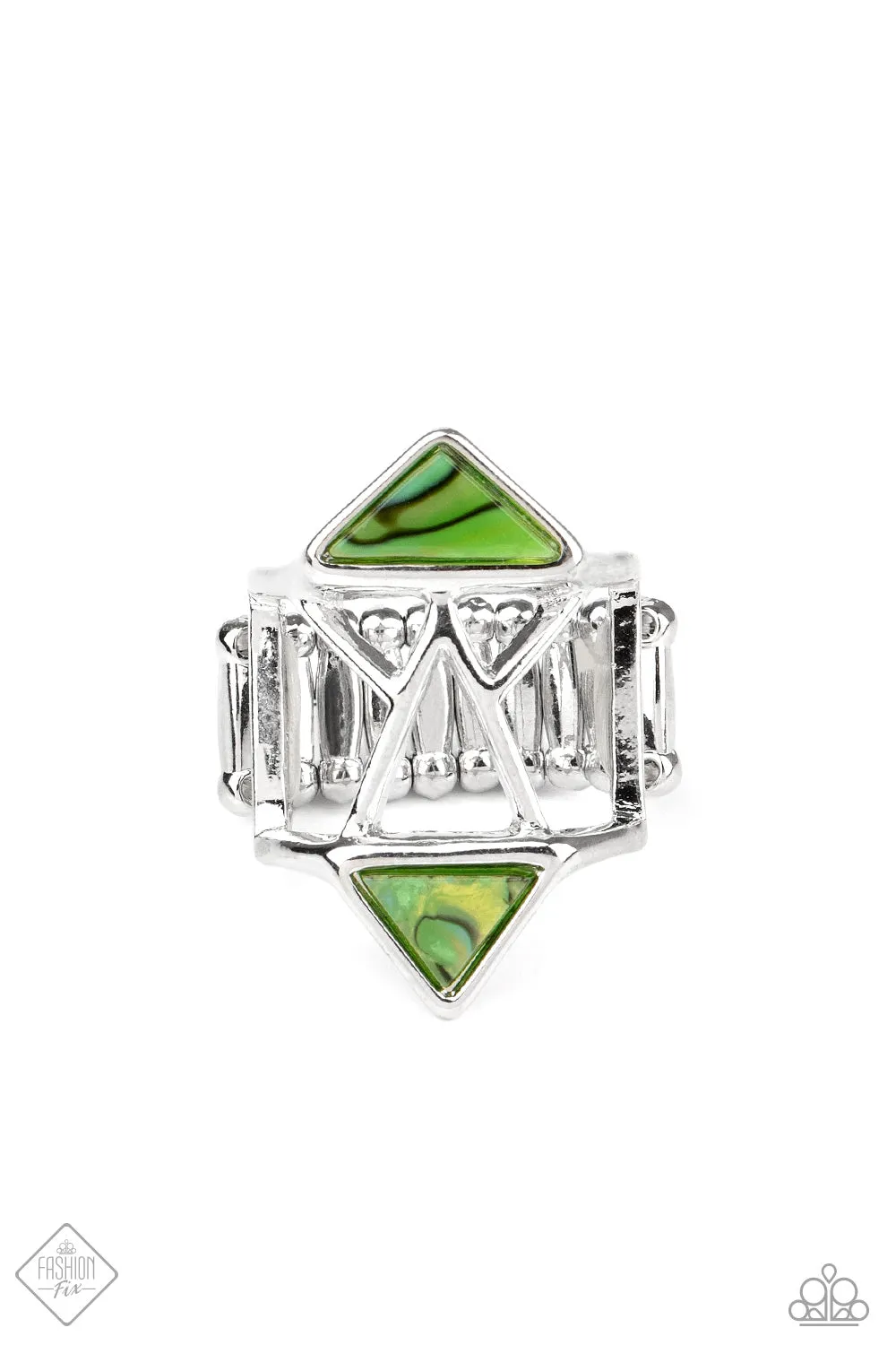 Paparazzi - Making Me Edgy - Green Ring