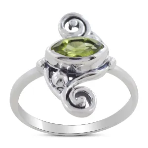 Pretty peridot Silver Ring