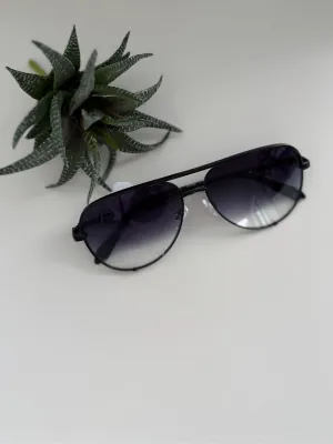 QUAY High Key Mini Sunglasses - Black/Fade