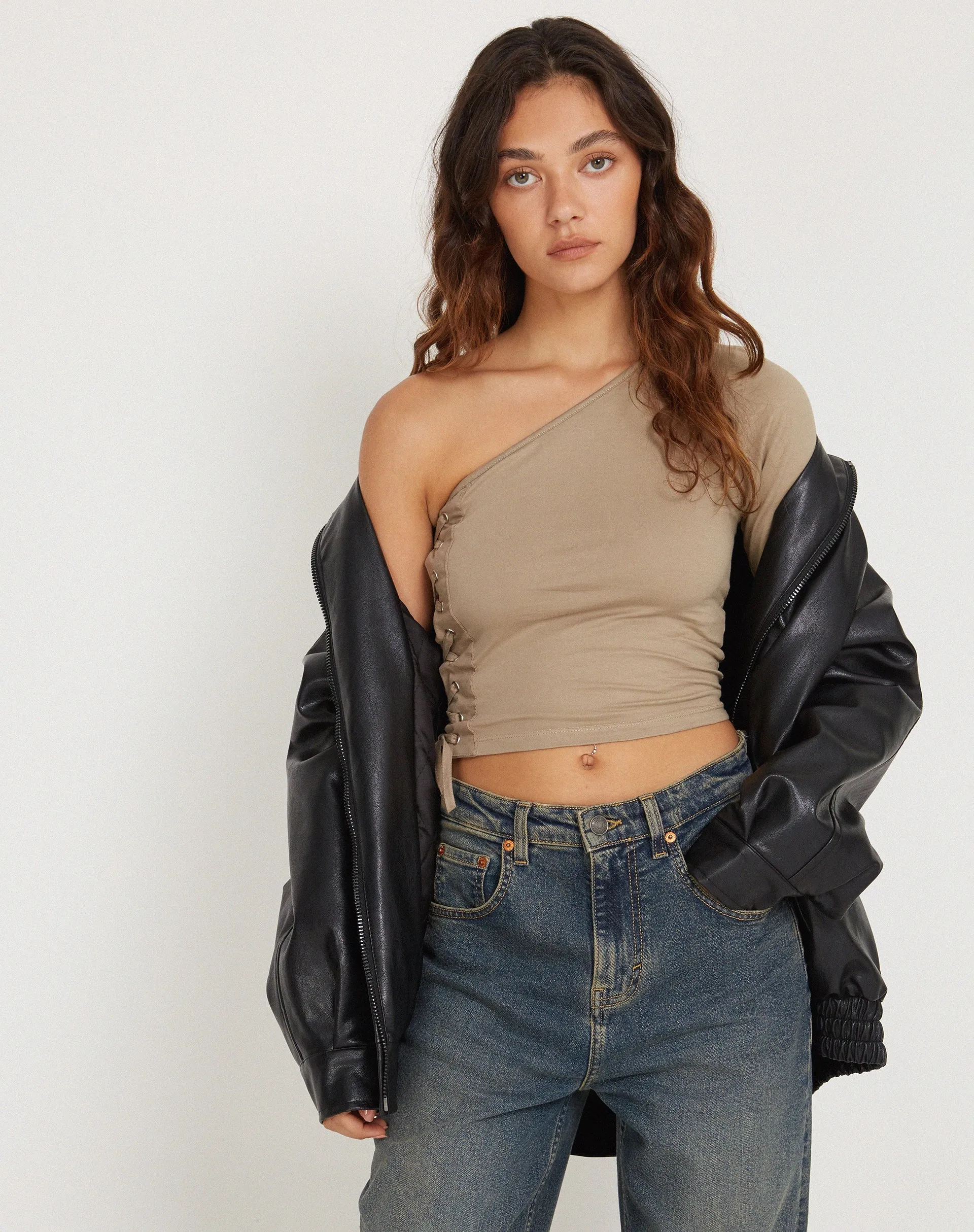 Quinley One Sleeve Top in London Fog