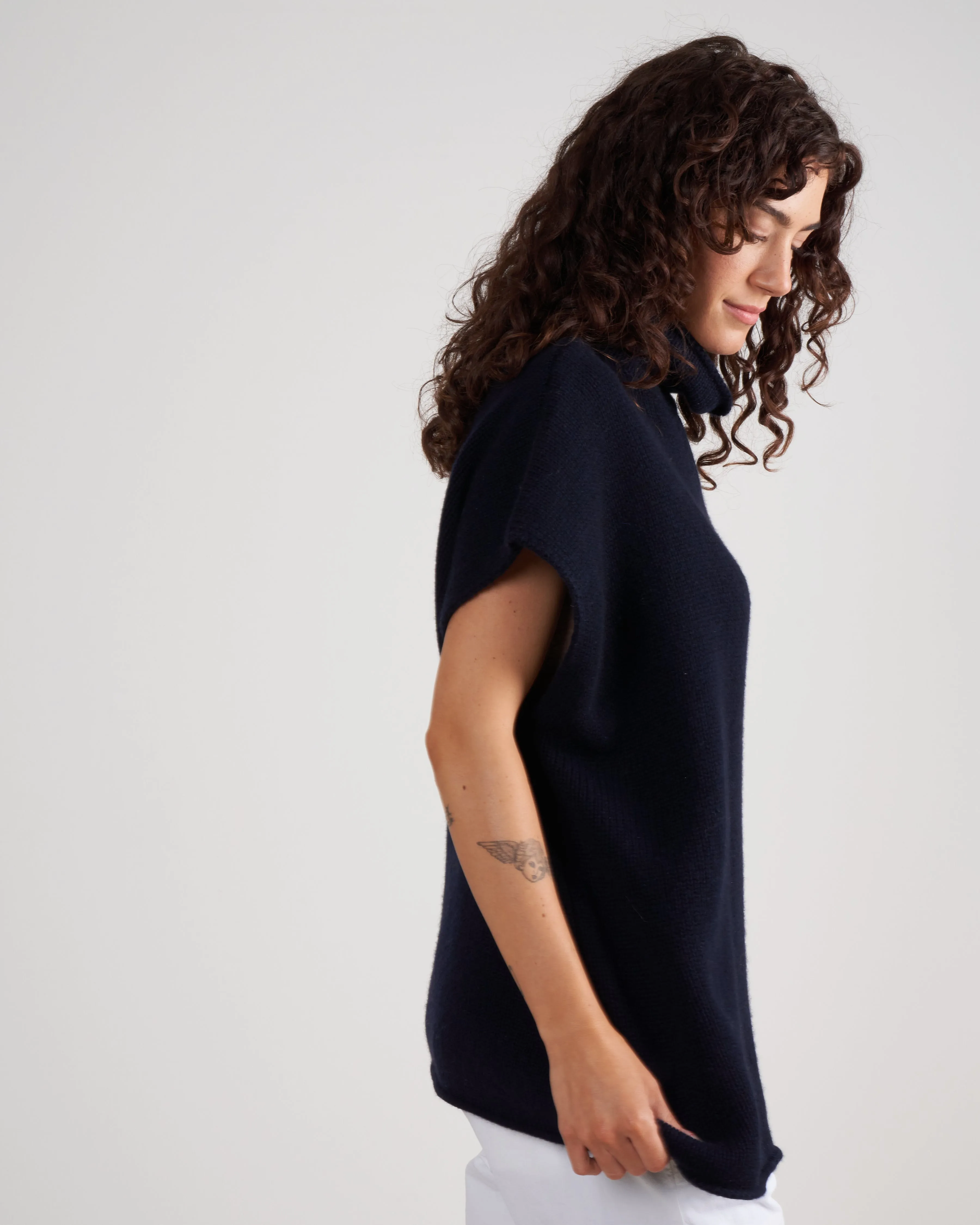 sleeveless mockneck tunic - deep night cc7-14