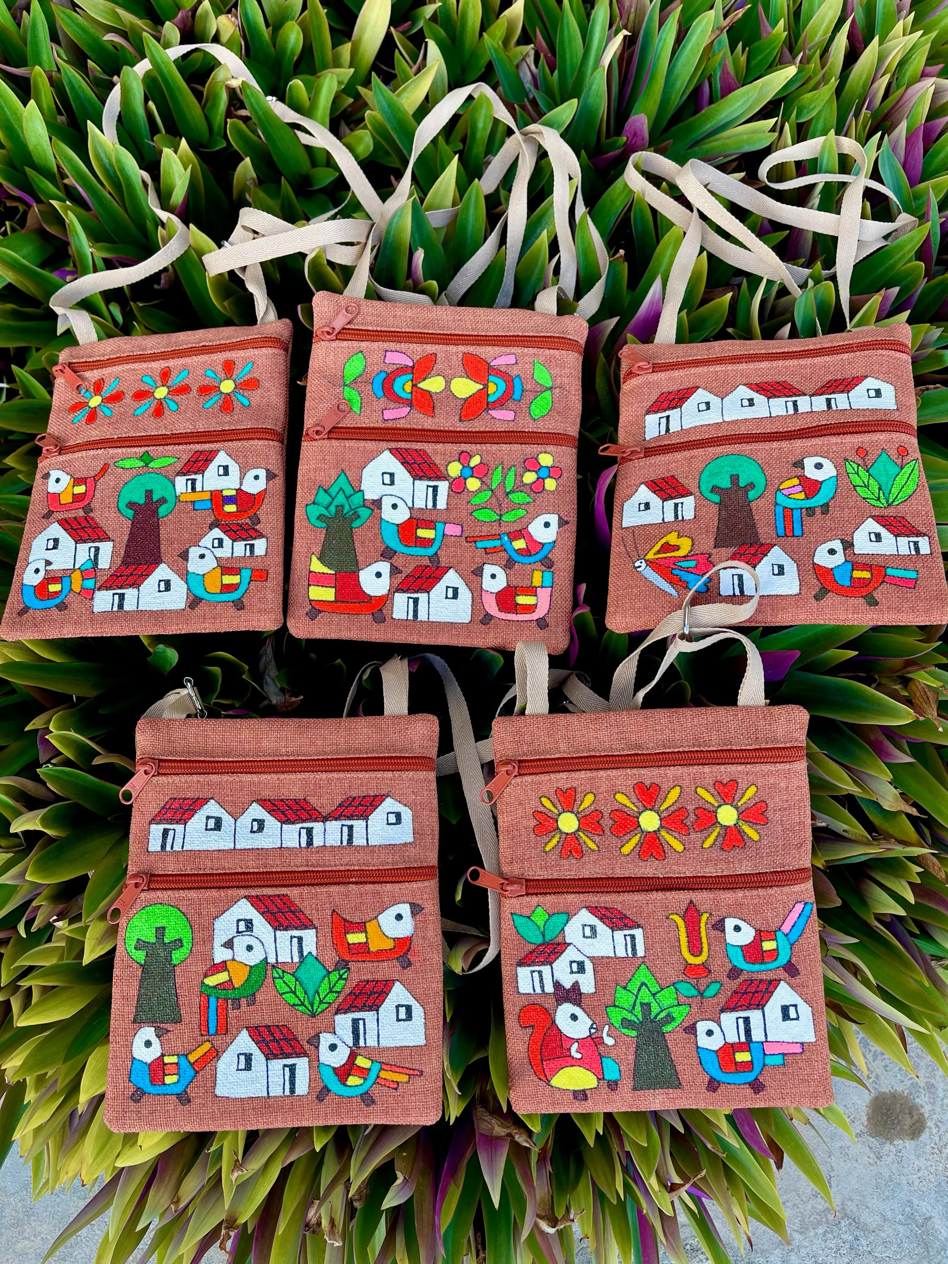 SMALL Crossbody- Cartera bandolera de Yute Pintada y hecha a mano