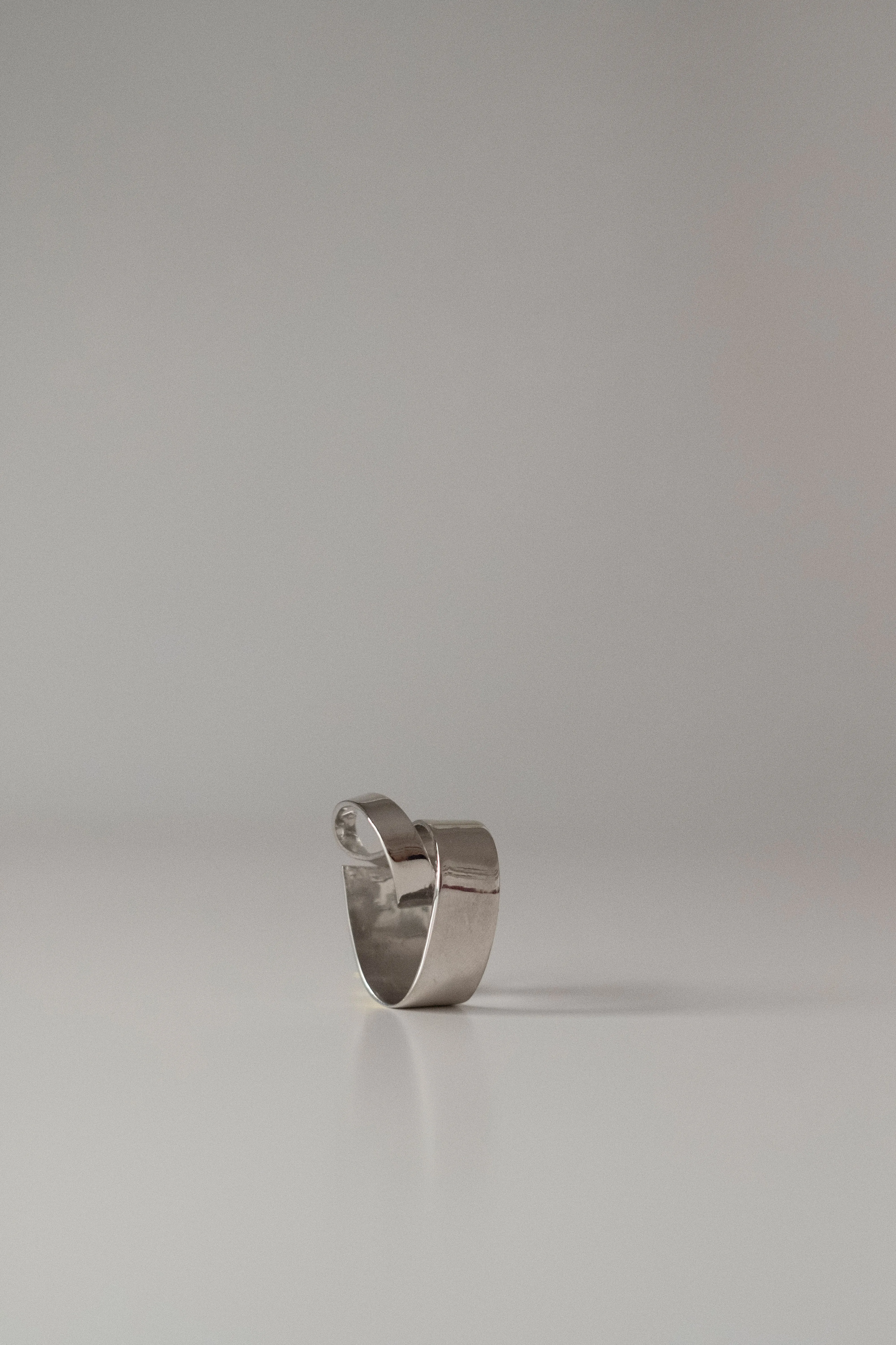 Thin Tendril Ring