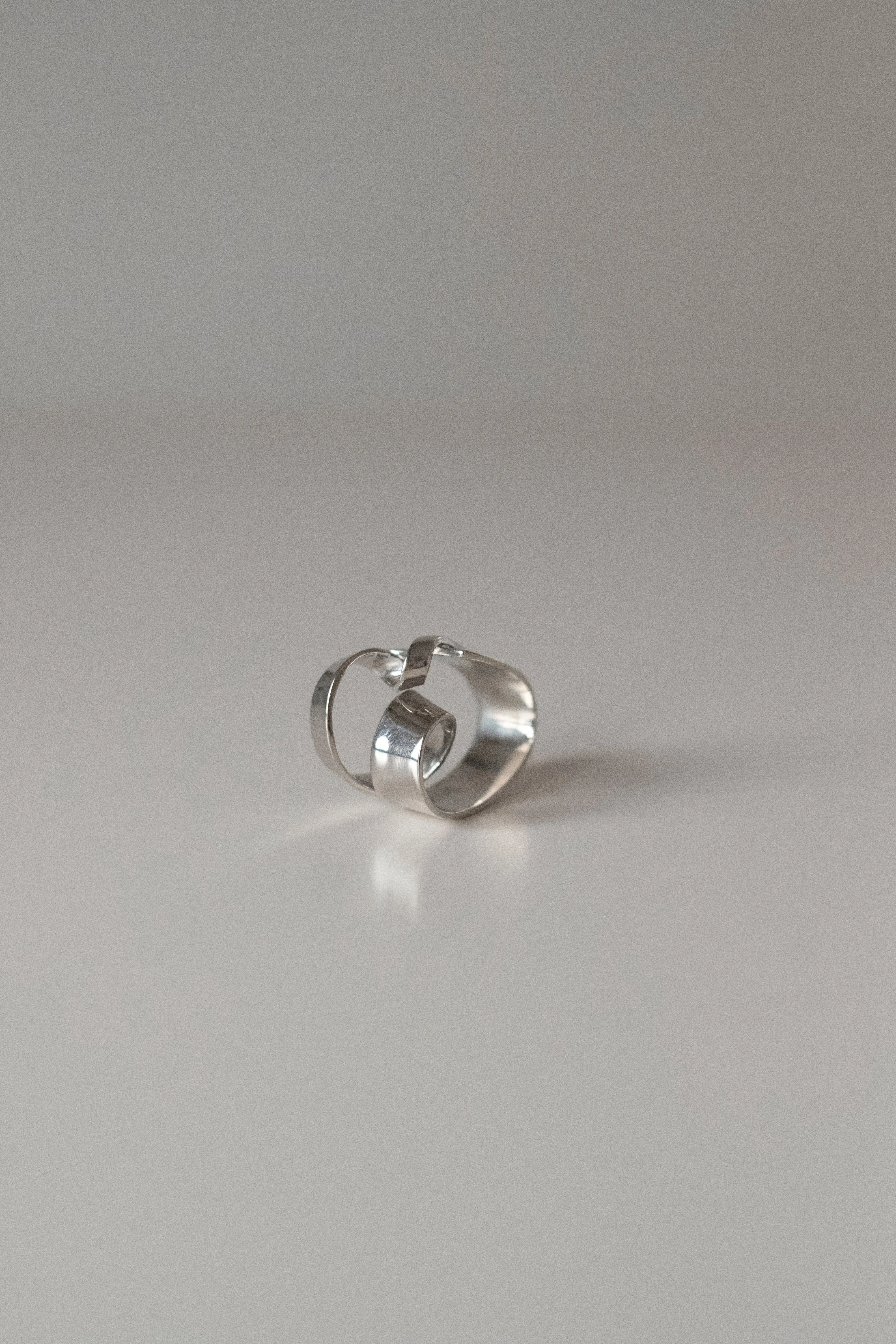 Thin Tendril Ring