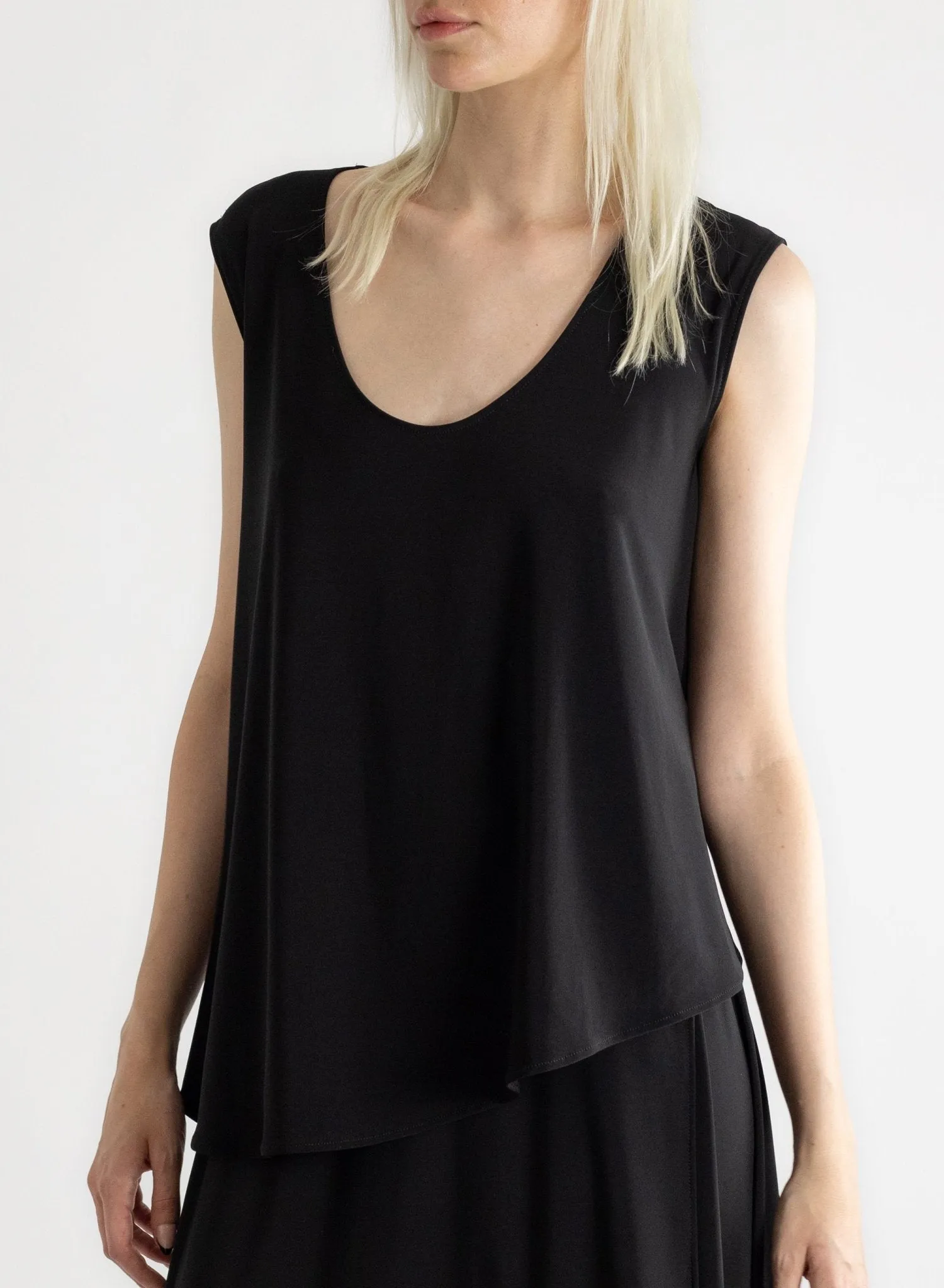 U-Neck Tank - Black