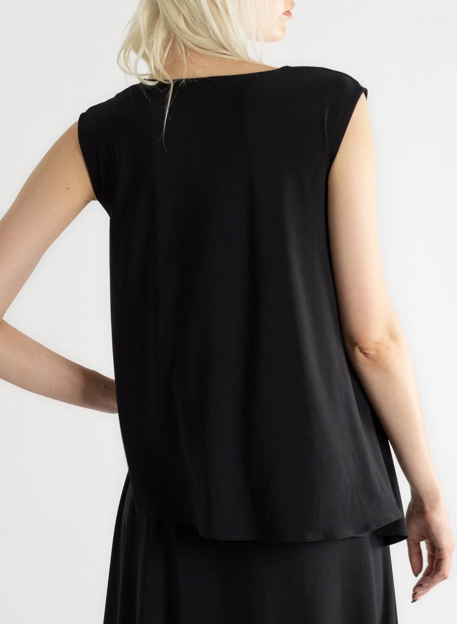 U-Neck Tank - Black